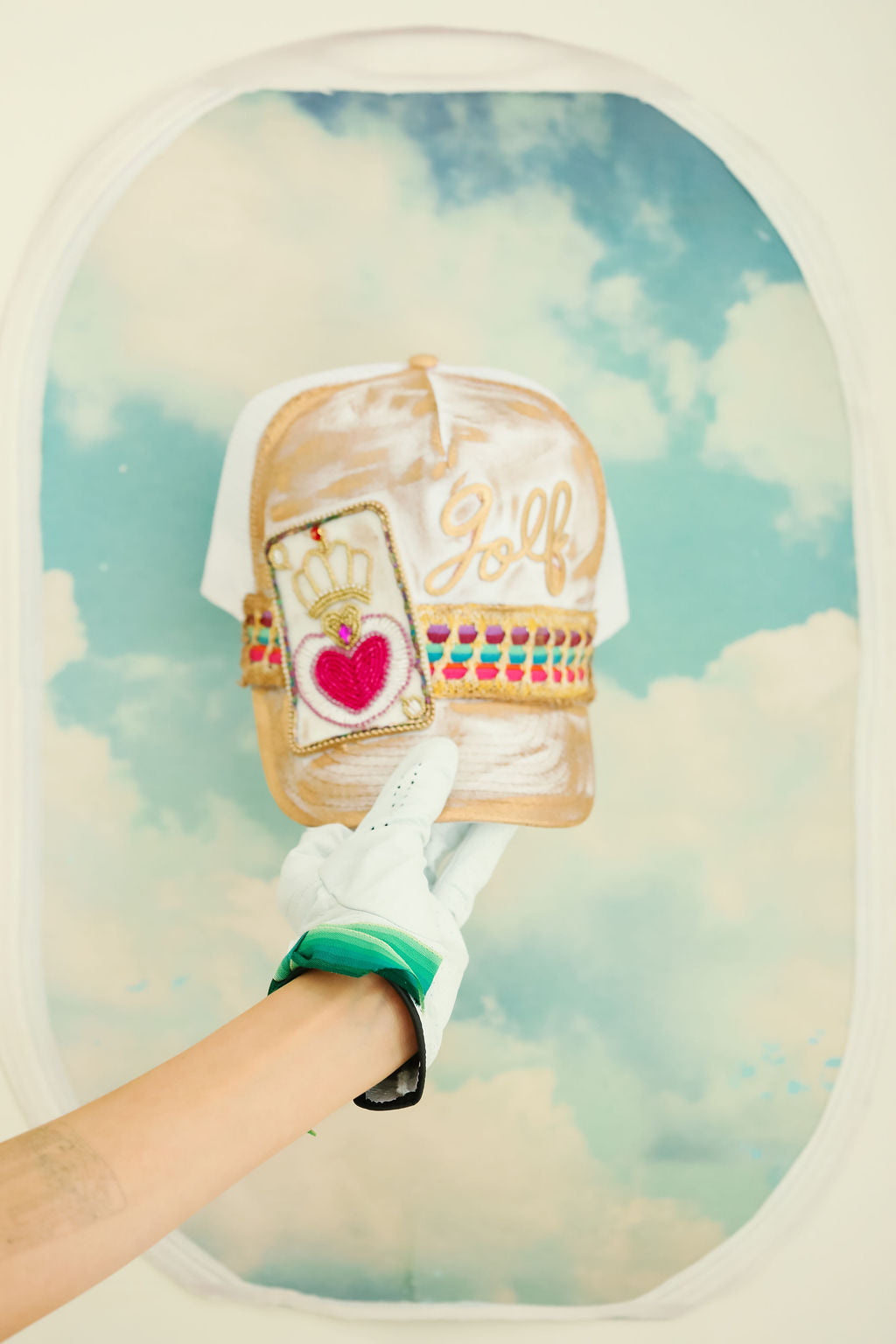 QUEEN OF GOLF WHITE STRUCTURED HAT HAT Judith March