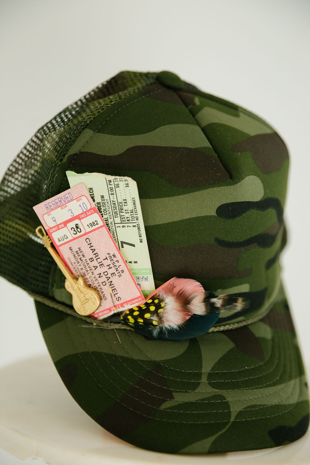 HEADLINER CAMO TRUCKER HAT TRUCKER HAT Judith March