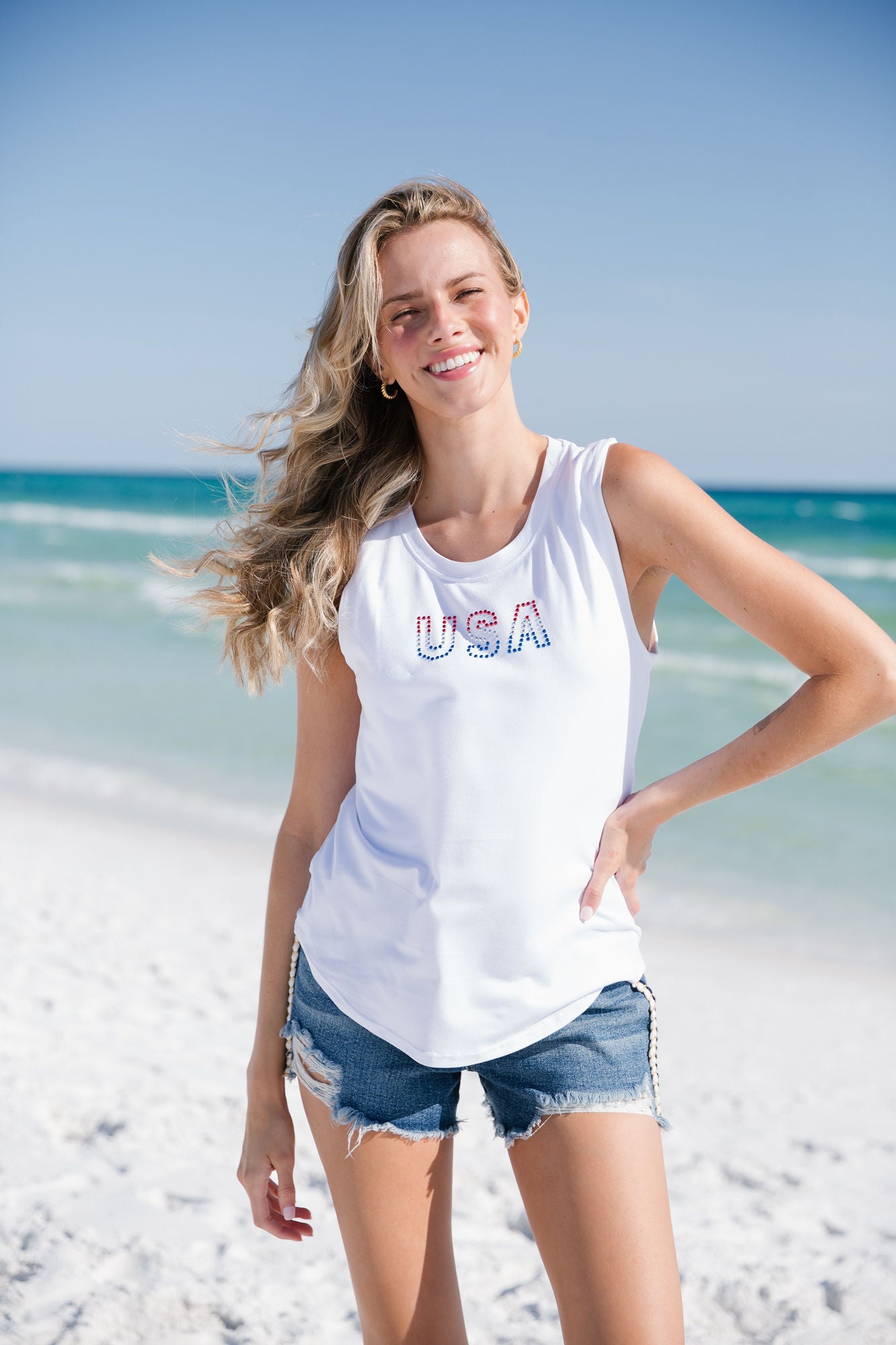 USA WHITE TANK TANK Judith March