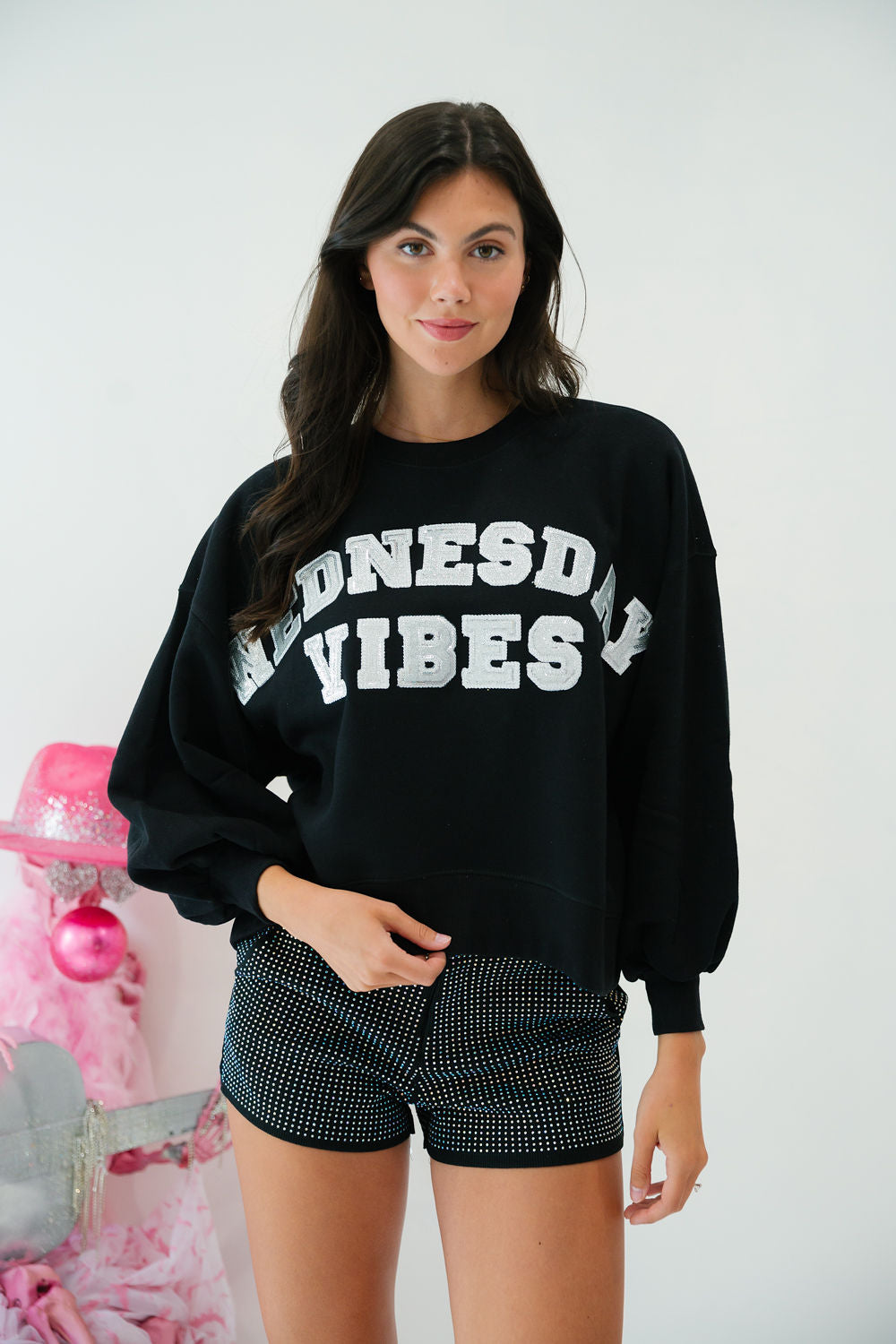 WEDNESDAY VIBES BLACK PULLOVER PULLOVER Judith March