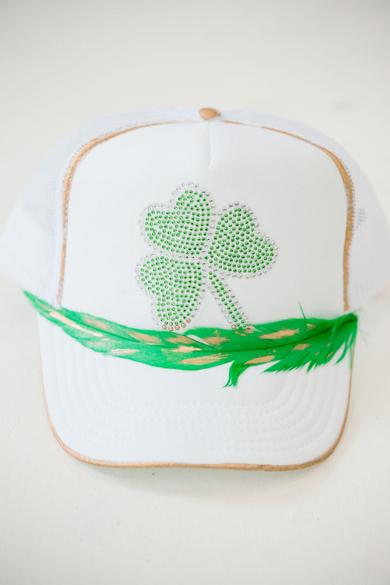 RHINESTONE CLOVER WHITE TRUCKER HAT HAT Judith March