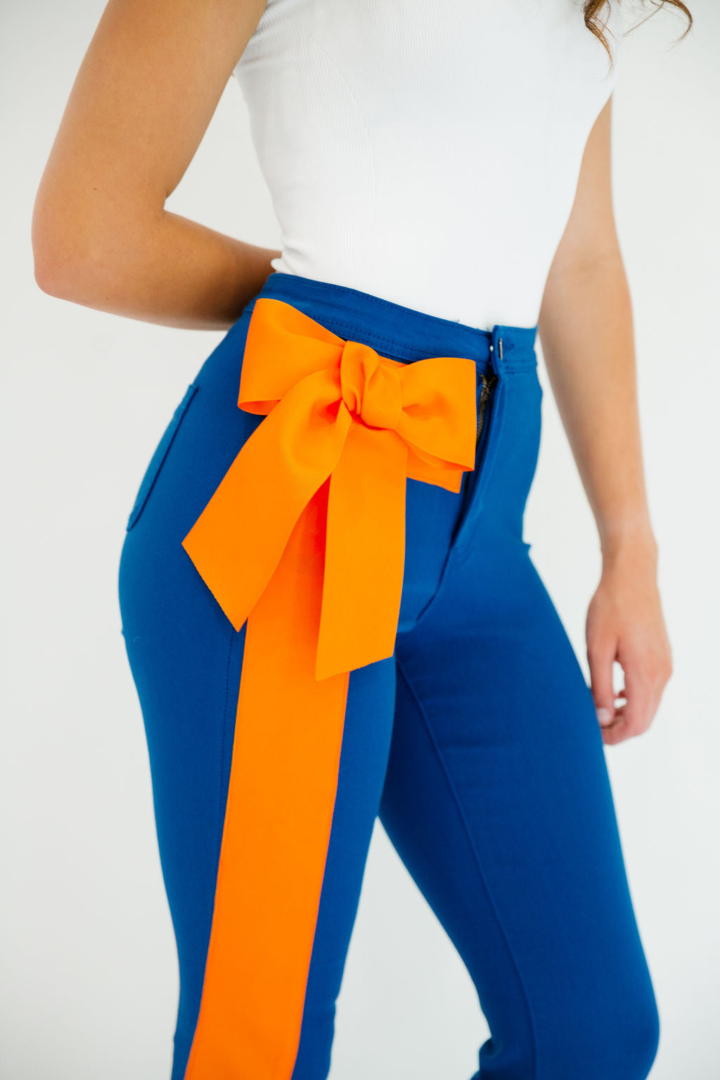 IT'S GAMEDAY ORANGE BOW BLUE FLARES FLARES Judith March