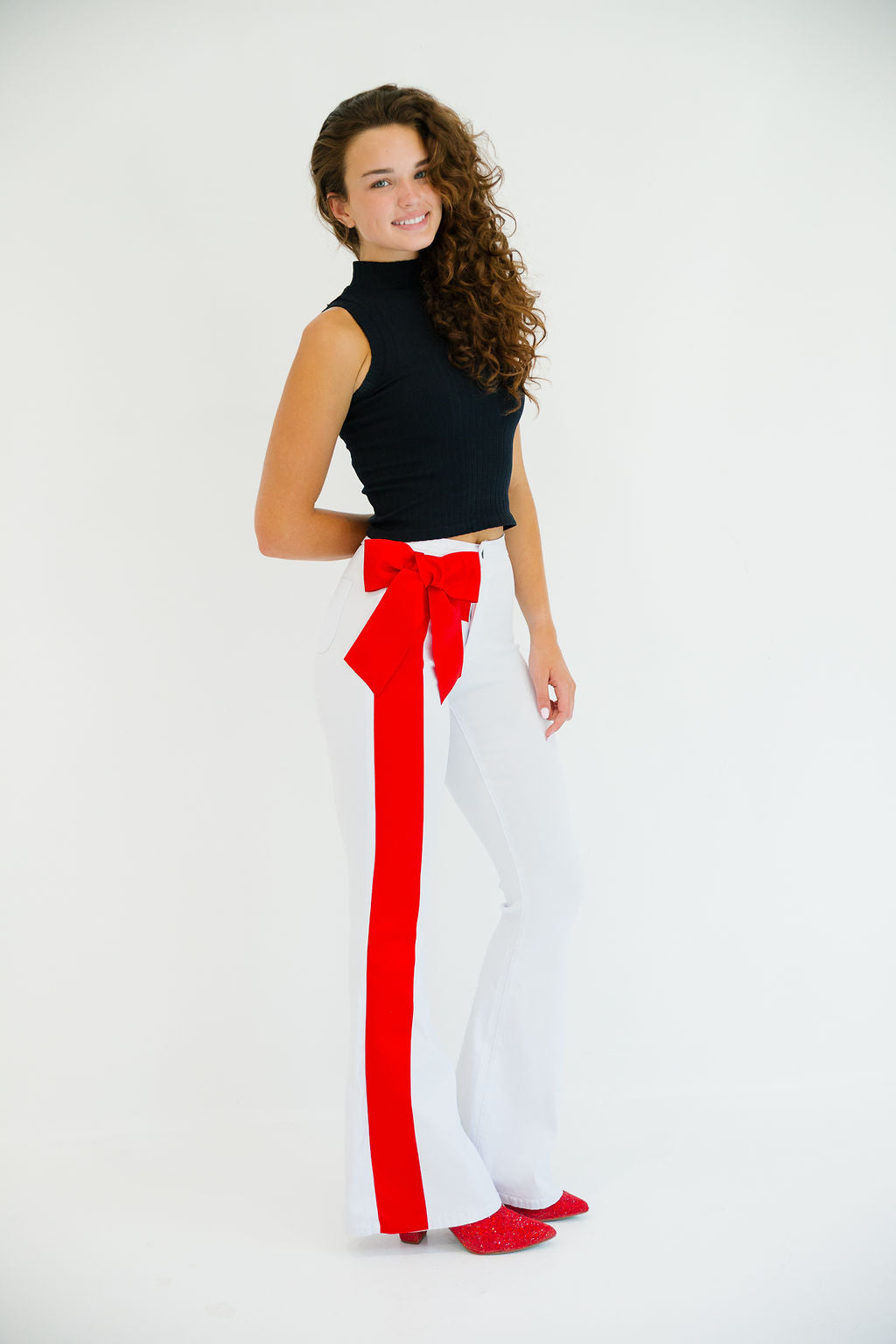IT'S GAMEDAY RED BOW WHITE FLARES FLARES Judith March