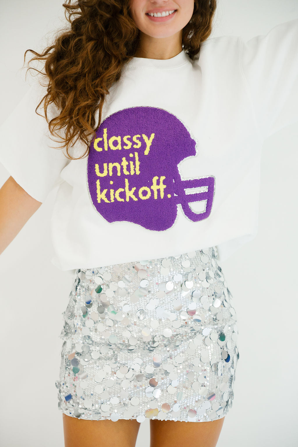 CLASSY UNTIL KICKOFF HELMET WHITE SLEEVELESS PULLOVER PULLOVER Judith March