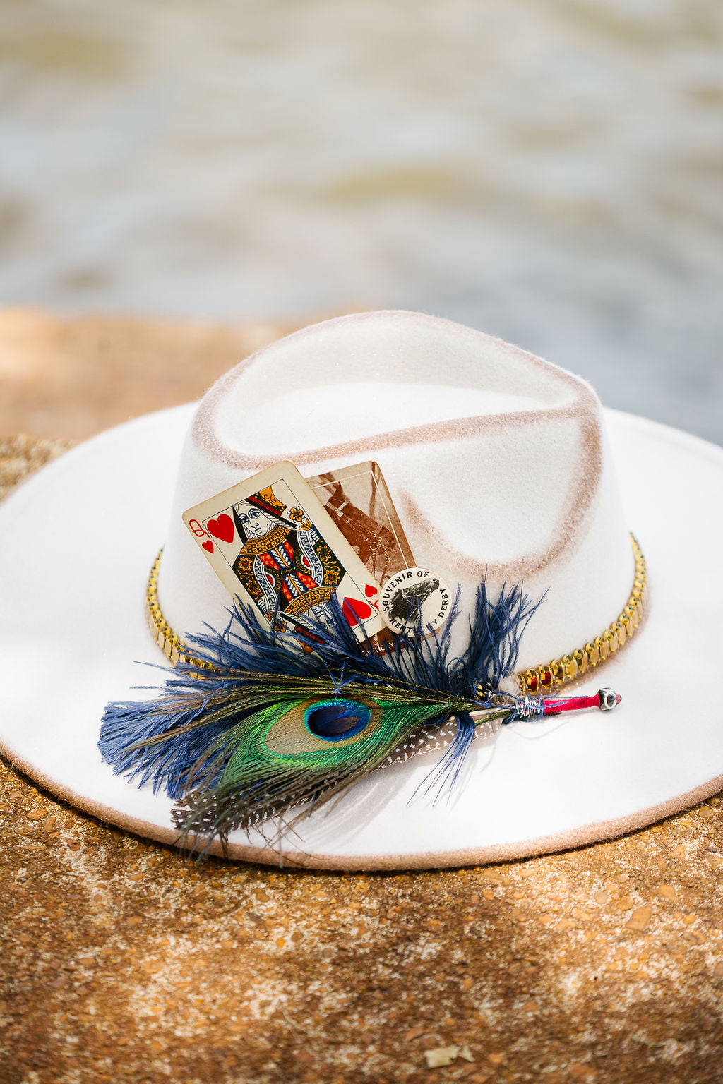 VINTAGE DERBY TICKET FEATHER RANCHER HAT Sun hat Judith March