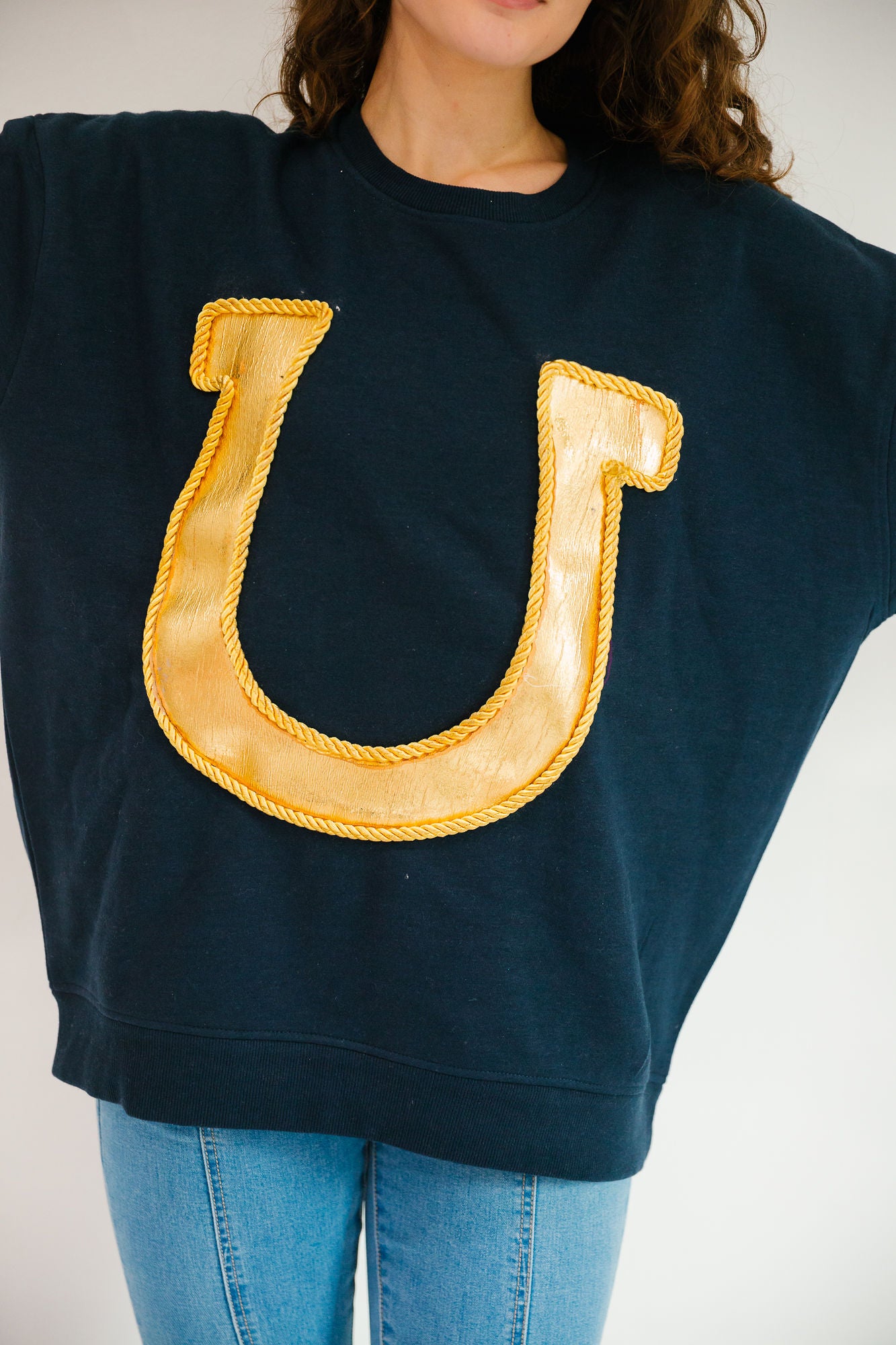 *GOLDEN HORSESHOE NAVY PULLOVER - XLARGE PULLOVER Judith March