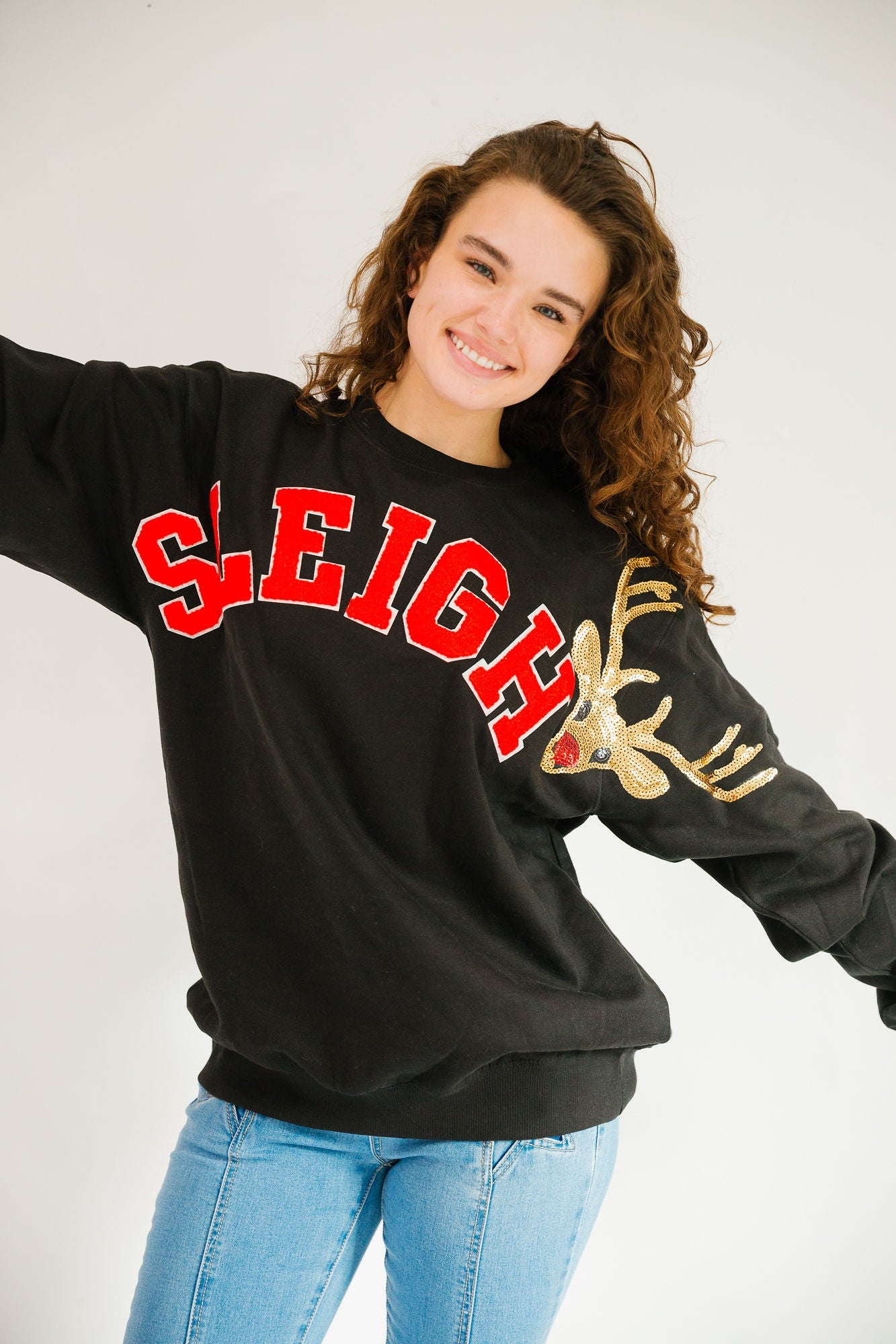 *SLEIGH RED VARSITY BLACK PULLOVER - MEDIUM PULLOVER Judith March