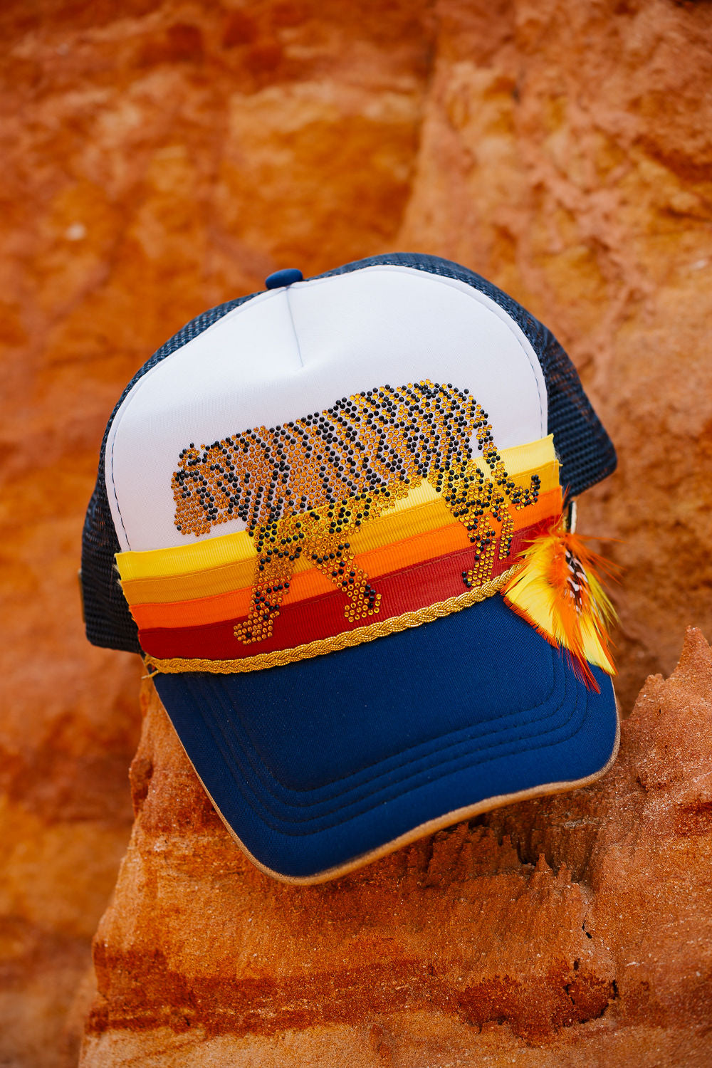 TIGER SUNSET TRUCKER HAT TRUCKER HAT Judith March