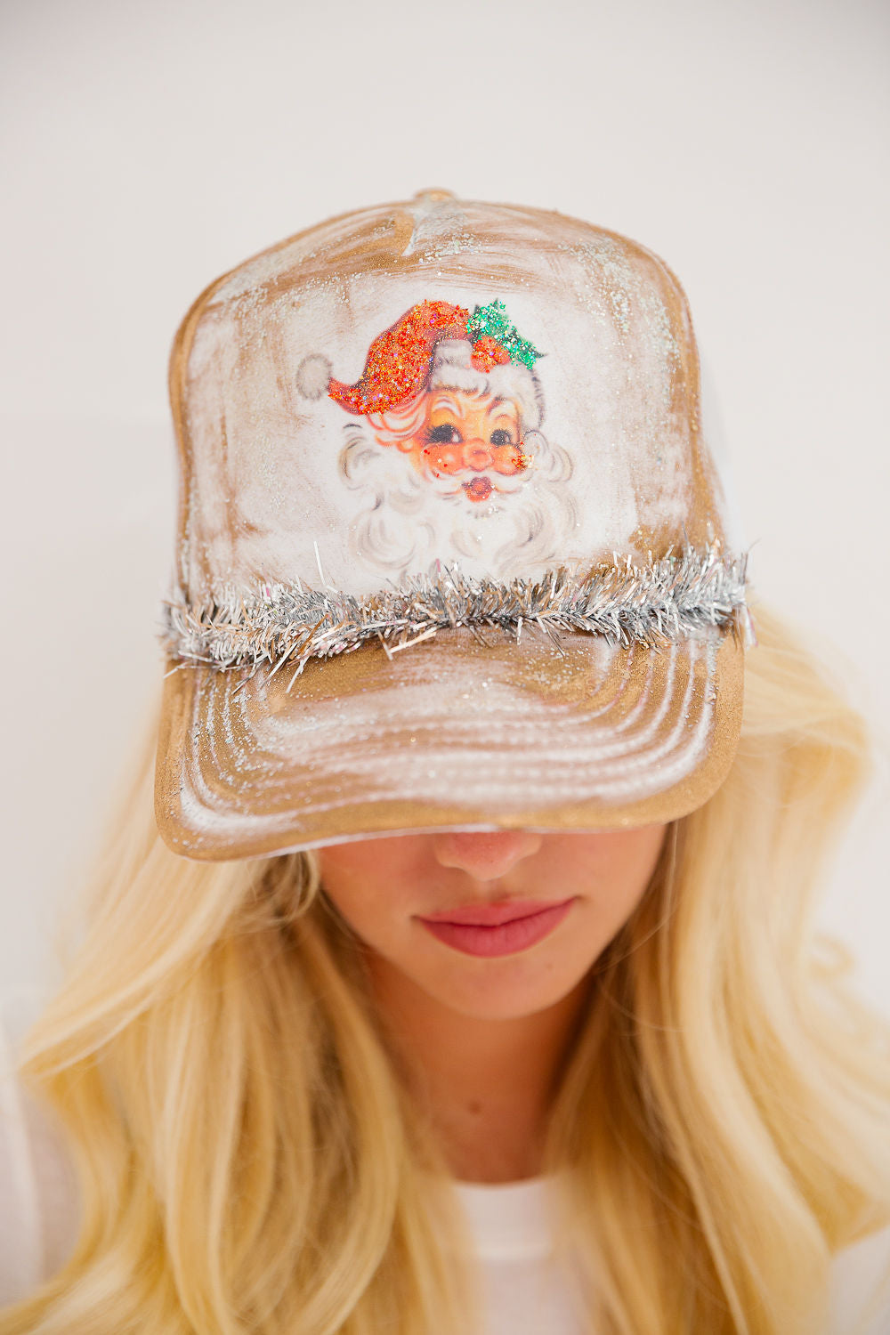 JOLLY SANTA WHITE TRUCKER HAT HAT Judith March