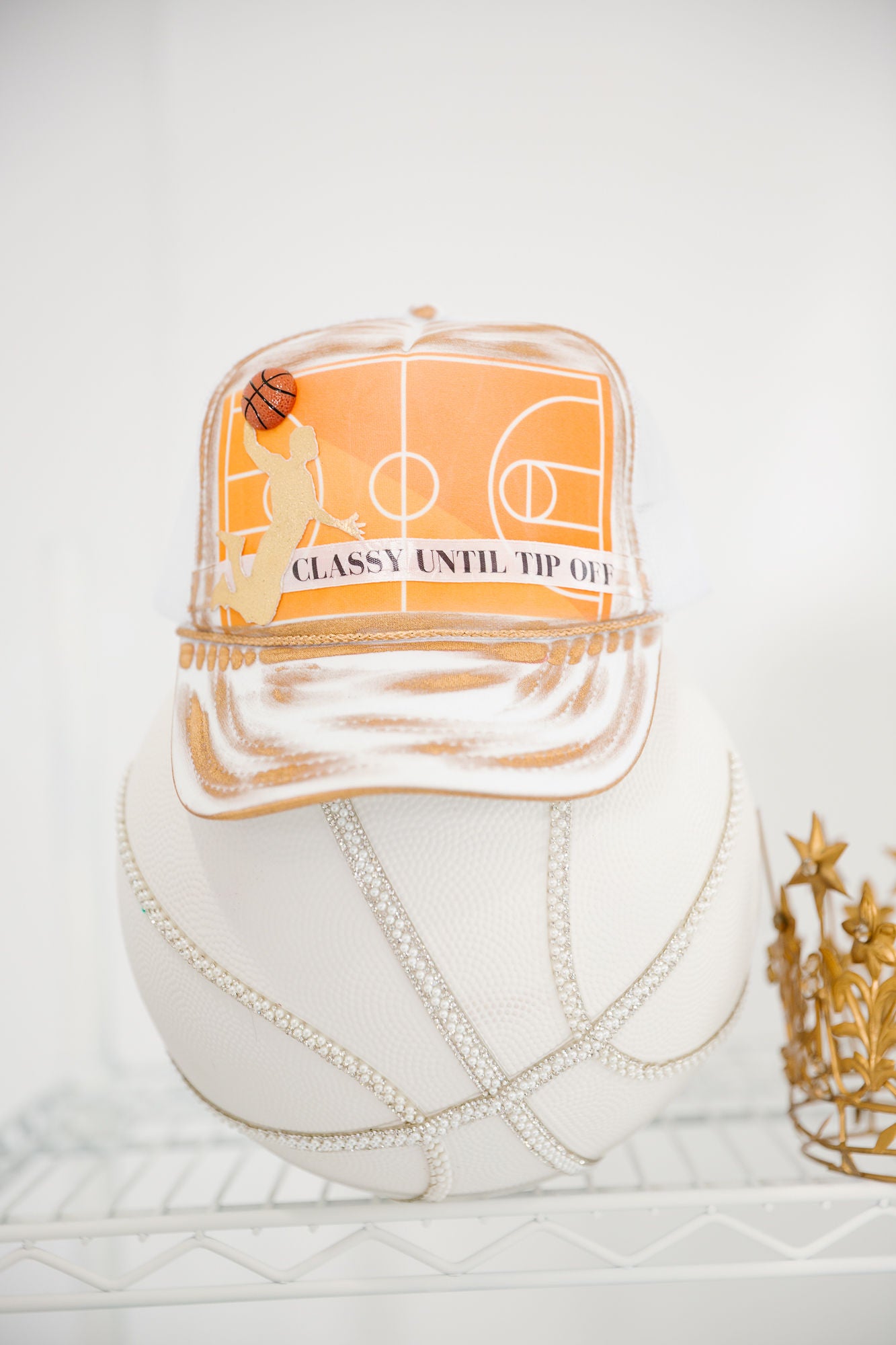 SLAM DUNK WHITE TRUCKER HAT HAT Judith March