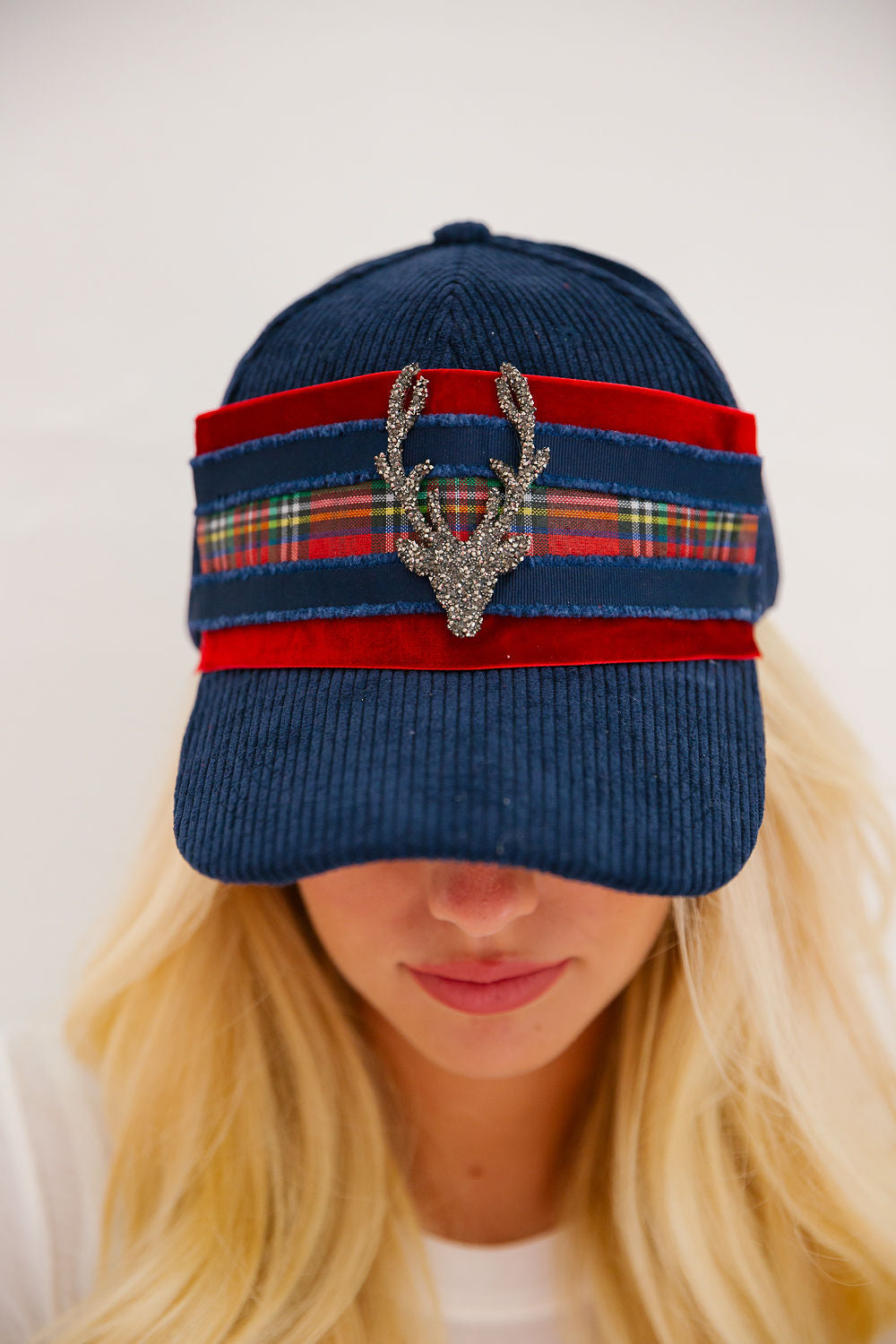 REINDEER SEASON CORDUROY HAT HAT Judith March