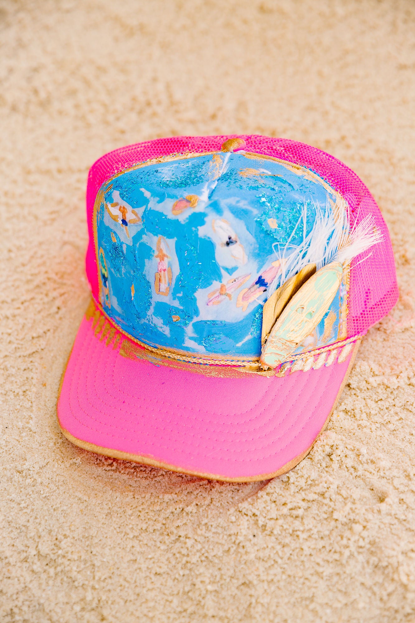 ABSTRACT SURFERS PINK TRUCKER HAT HAT Judith March