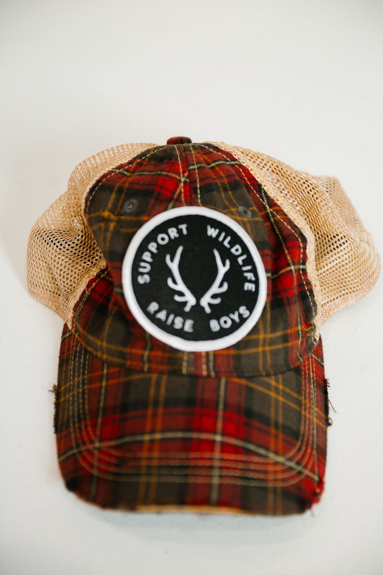 *SUPPORT WILDLIFE RAISE BOYS PLAID HAT HAT Judith March