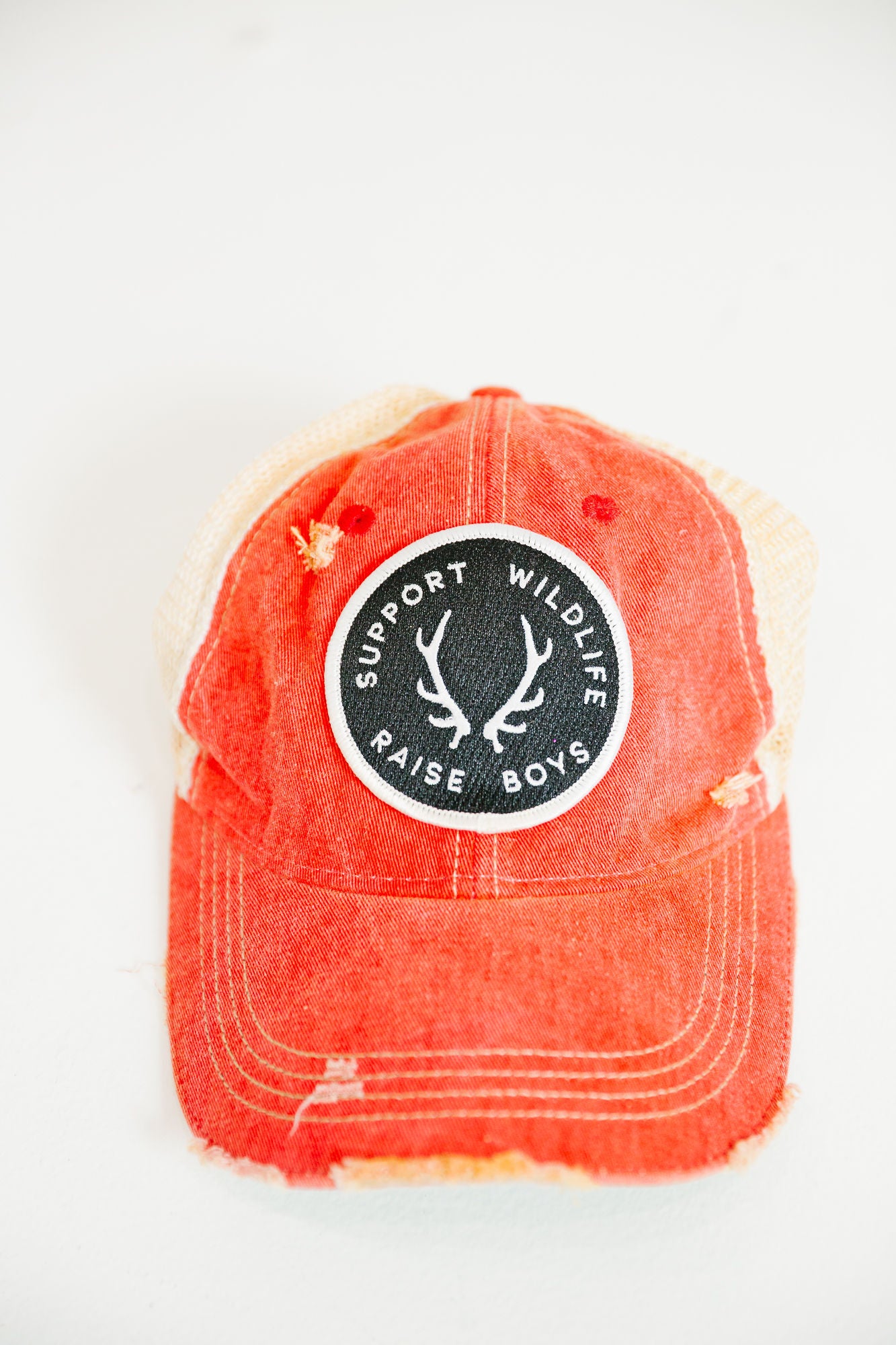 *SUPPORT WILDLIFE RAISE BOYS RED DISTRESSED HAT HAT Judith March