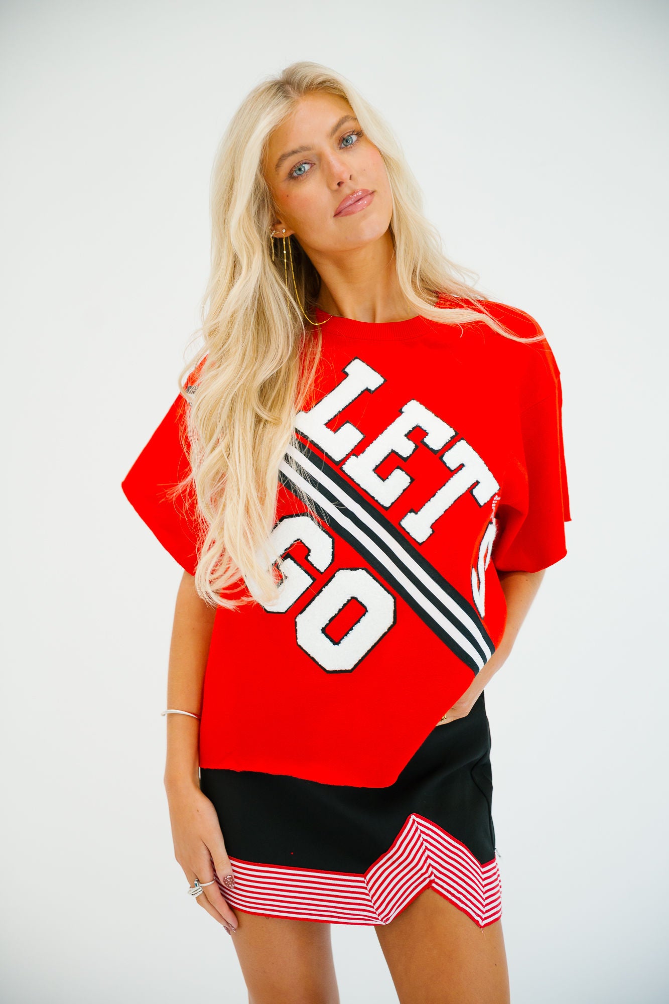 LET'S GO RED SLEEVELESS PULLOVER PULLOVER Judith March
