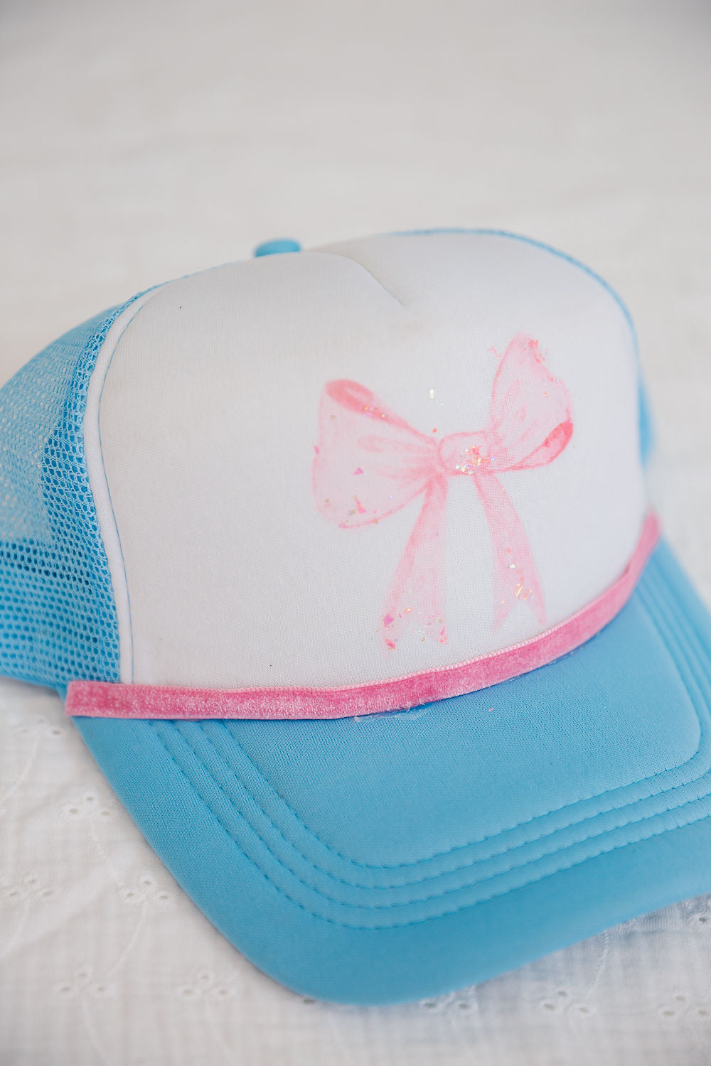 PINK BOW TRUCKER HAT TRUCKER HAT Judith March