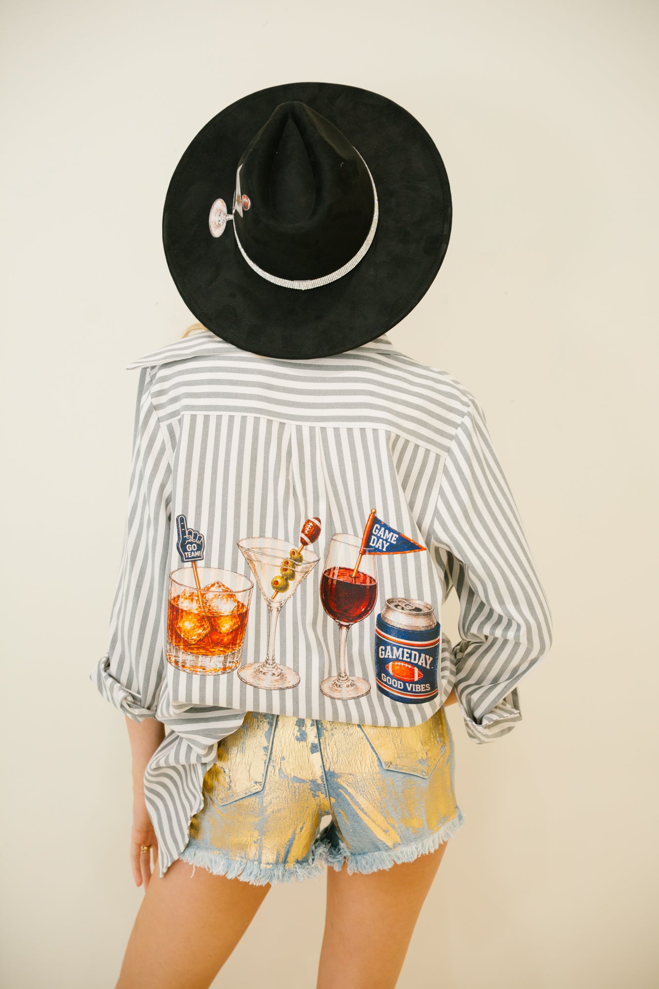 SPORTY COCKTAIL STRIPED BUTTON DOWN SWEATER Judith March