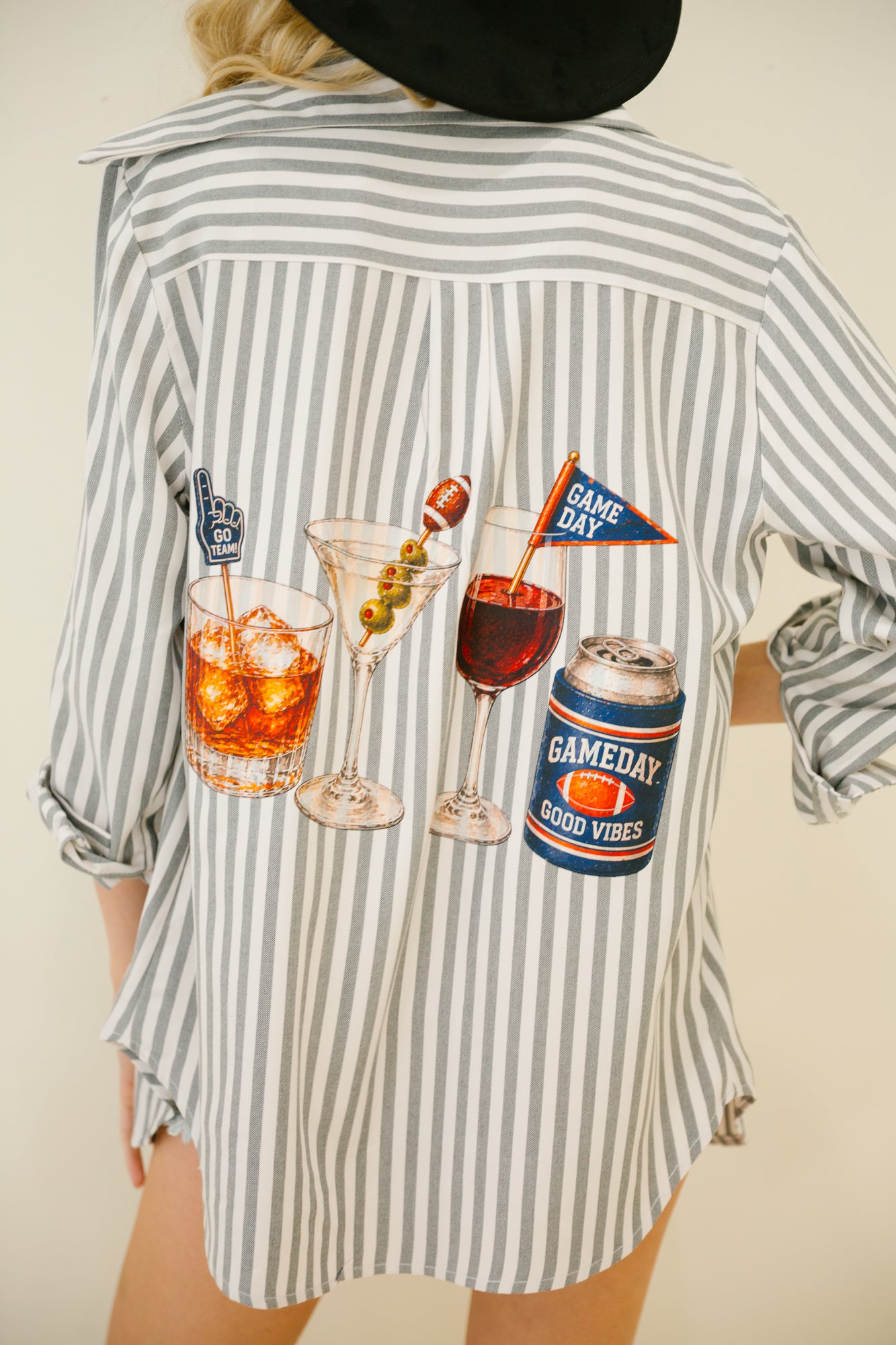 SPORTY COCKTAIL STRIPED BUTTON DOWN SWEATER Judith March