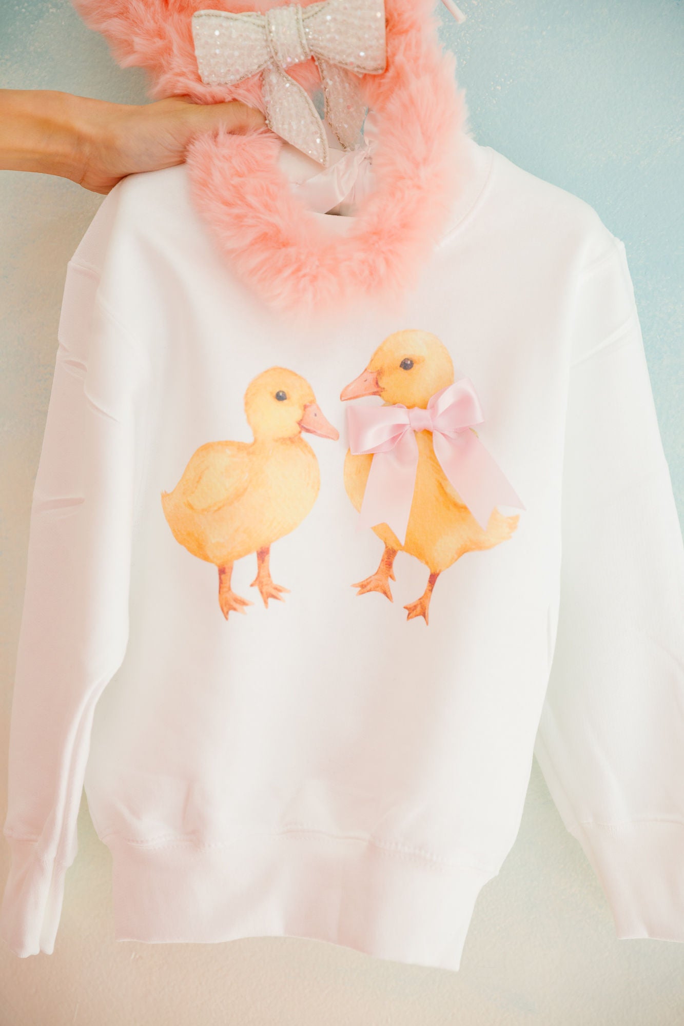 MINI KIDS DUCK BOWS WHITE PULLOVER PULLOVER Judith March