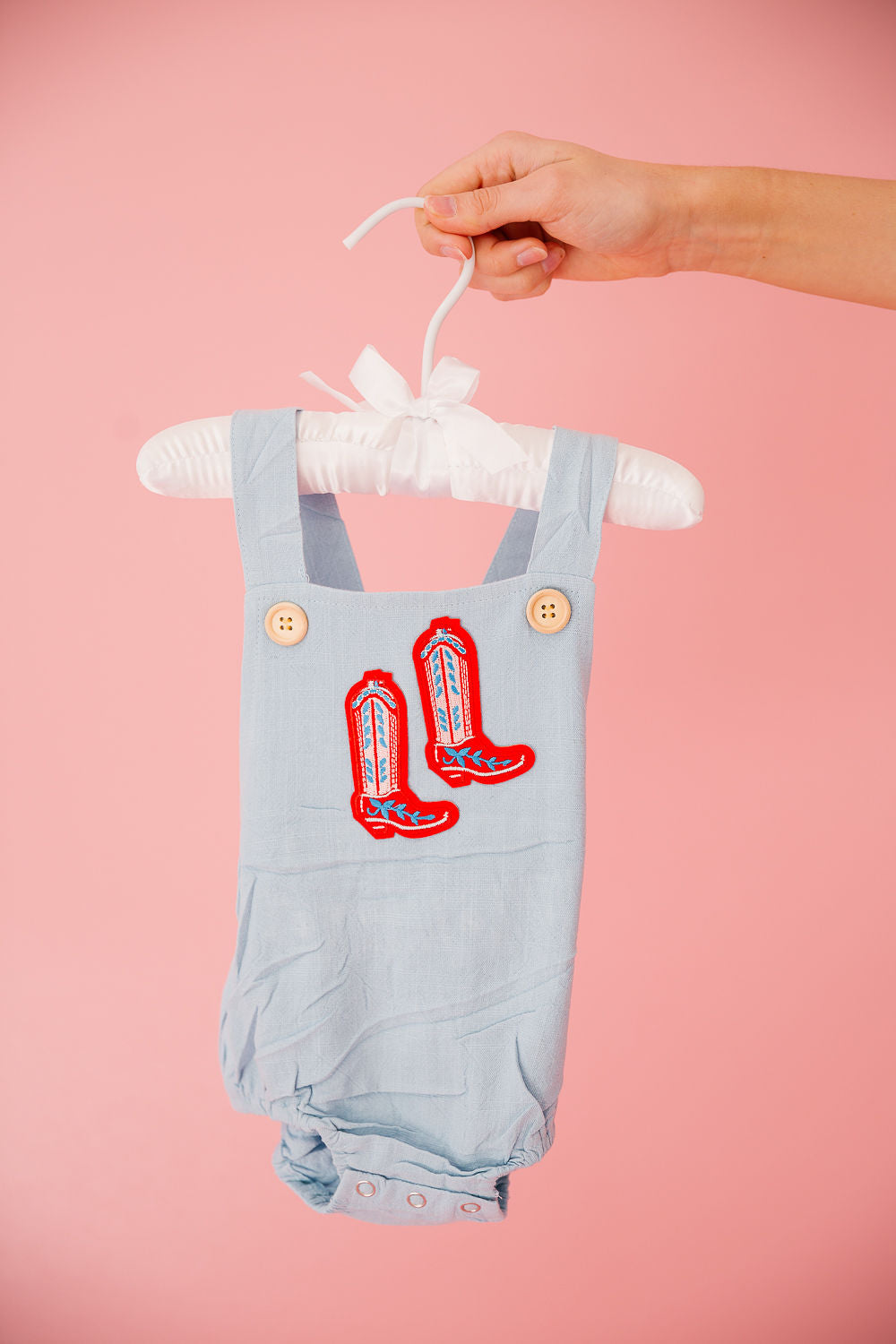 MINI KIDS KICK YOUR BOOTS BLUE ONESIE ONESIE Judith March