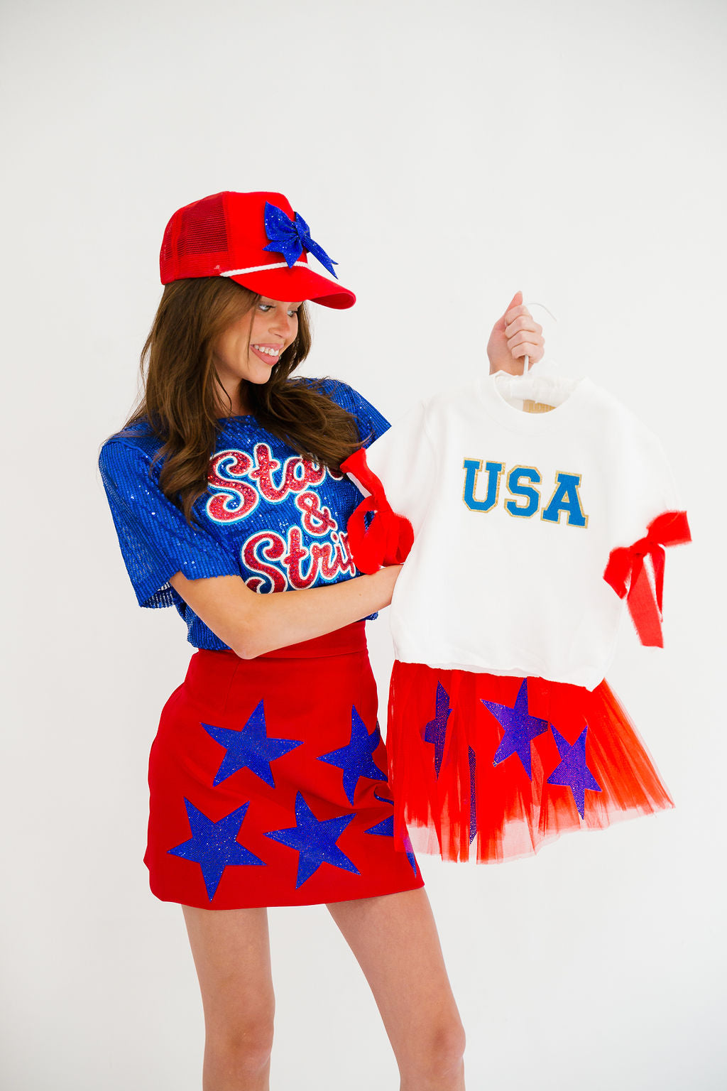 MINI KIDS USA WHITE SLEEVELESS PULLOVER PULLOVER Judith March