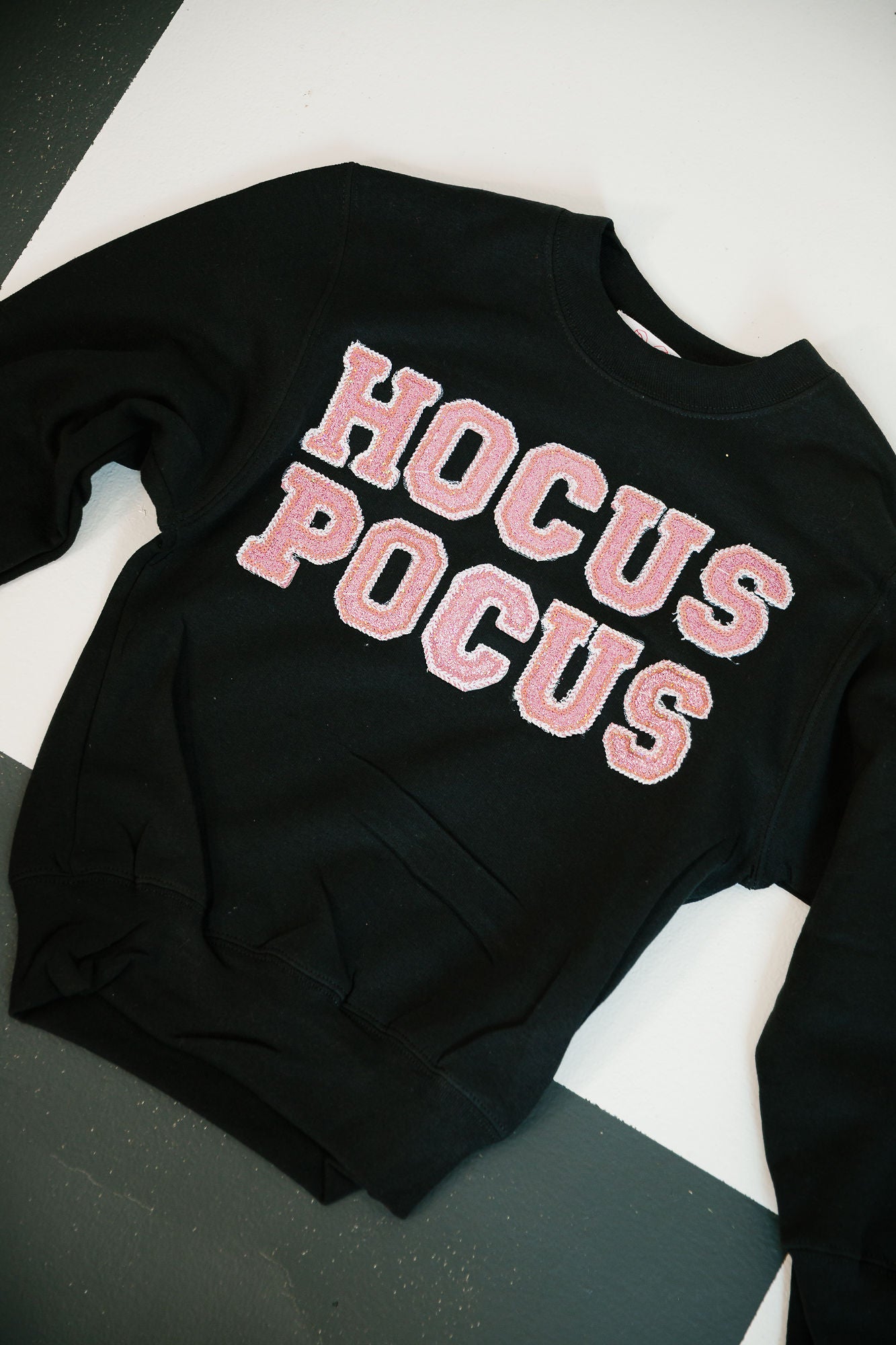 MINI KIDS HOCUS POCUS PINK SPARKLE PULLOVER PULLOVER Judith March
