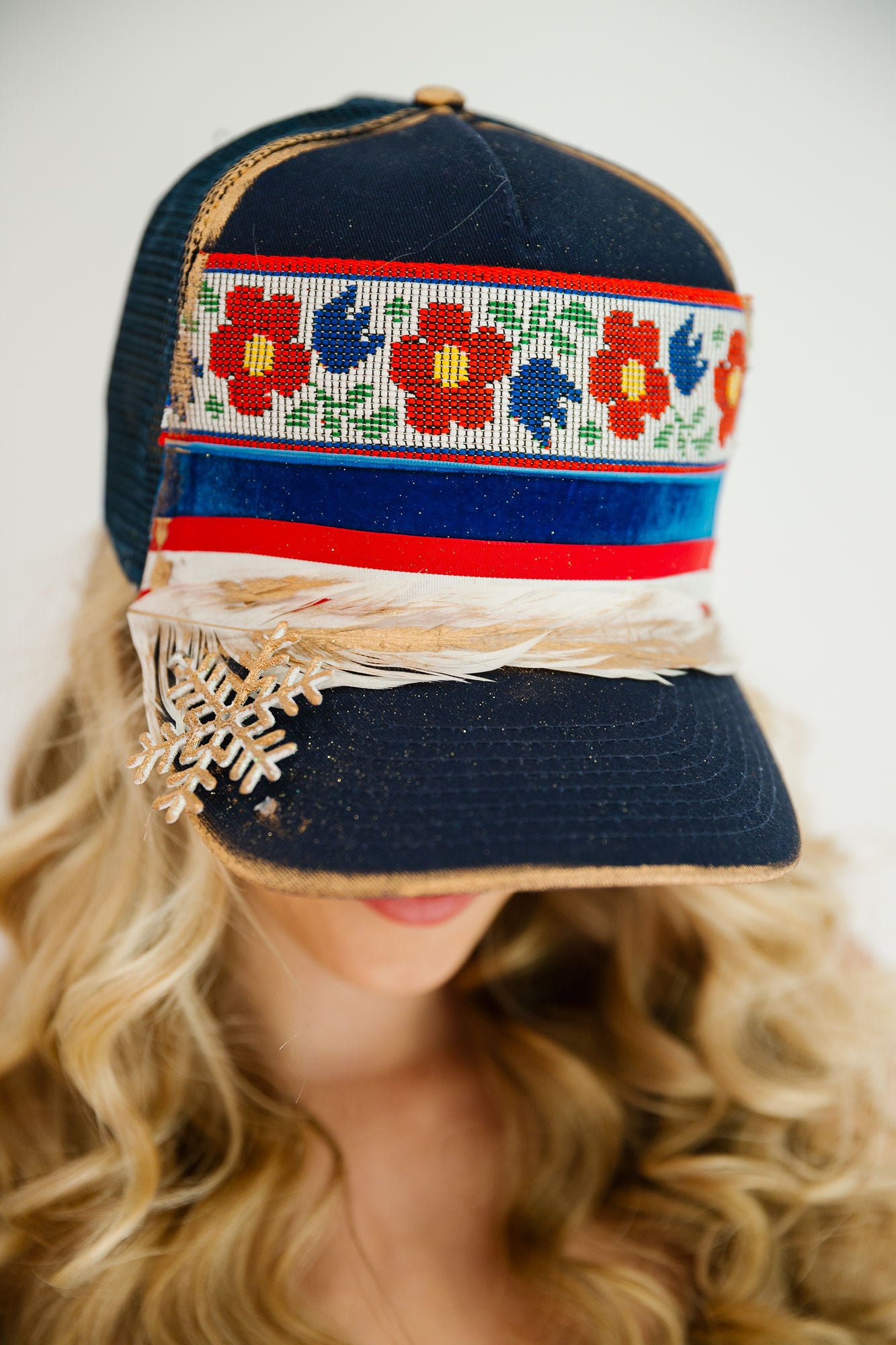 SKI LODGE NAVY STRUCTURED HAT TRUCKER HAT Judith March