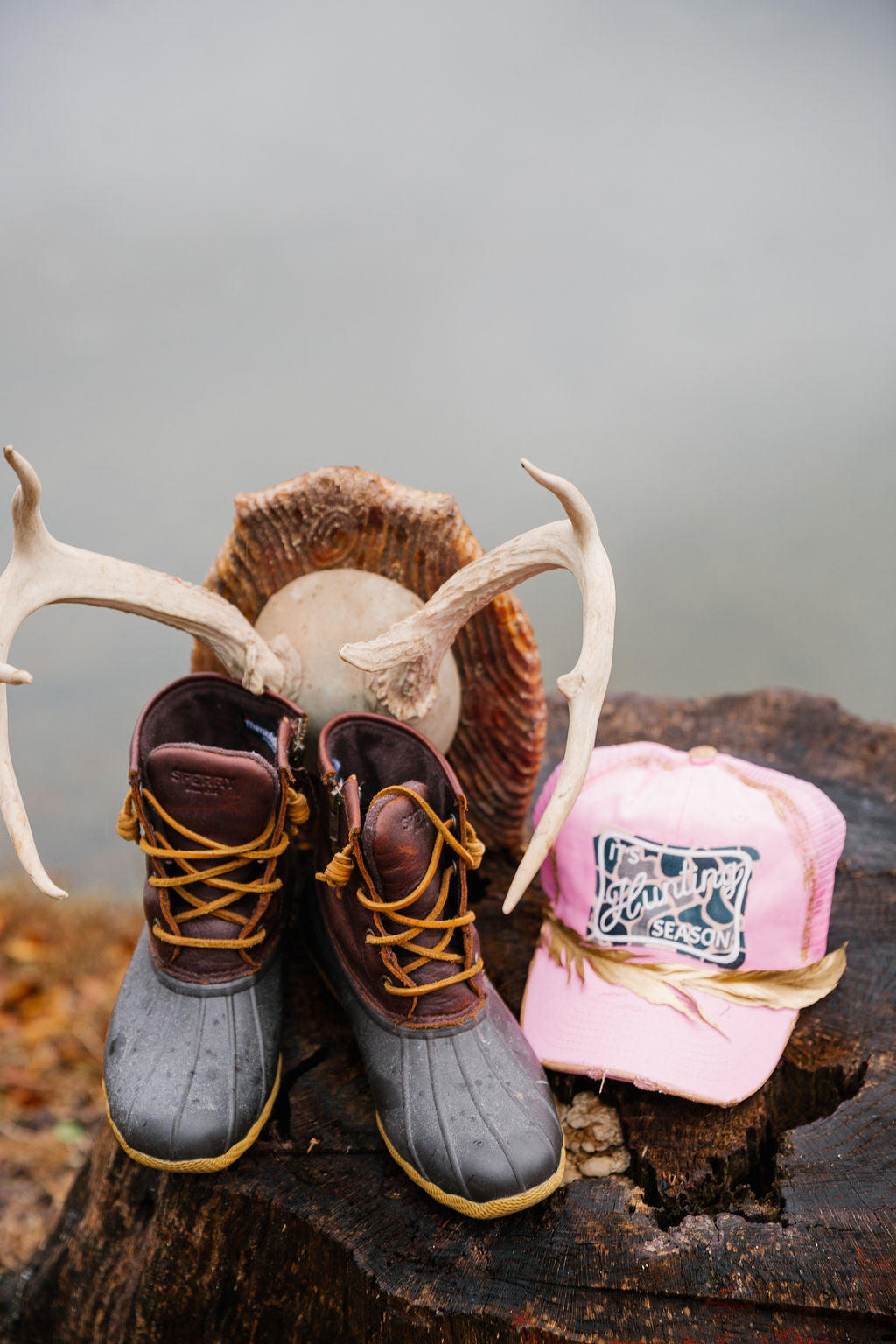 IT'S HUNTING SEASON PINK DISTRESSED HAT HAT Judith March