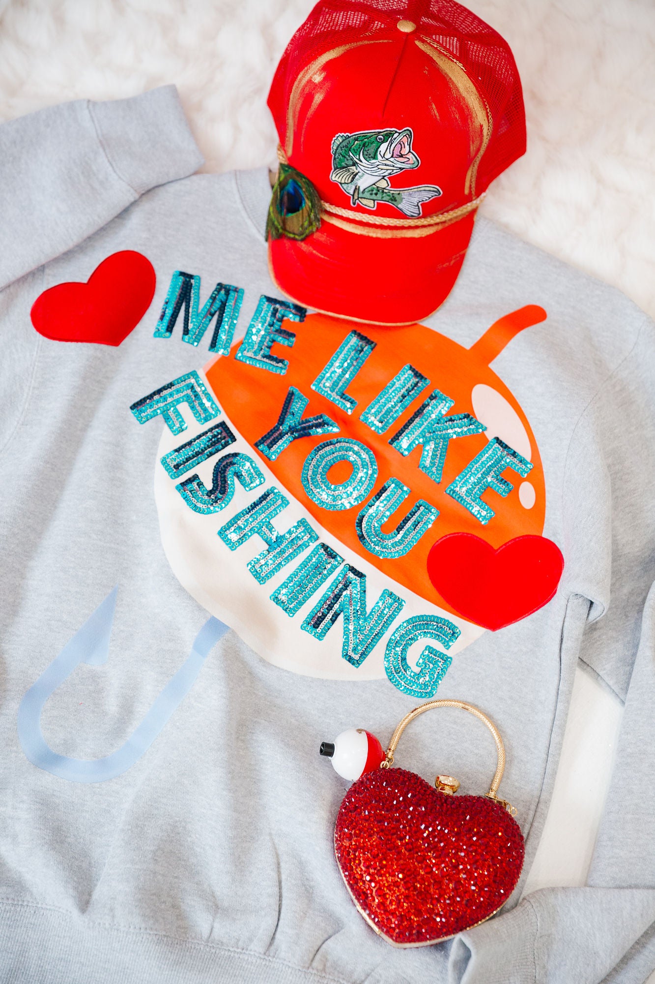 LOVE ME LIKE YOU LOVE FISHING GREY PULLOVER PULLOVER Judith March