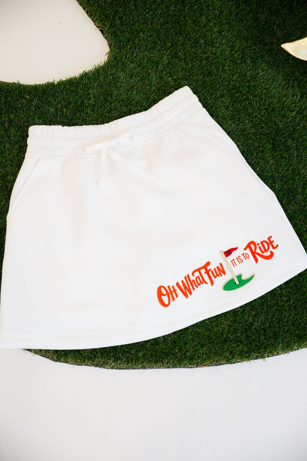 OH WHAT FUN 18TH HOLE WHITE ATHLETIC SKIRT SKIRT Judith March