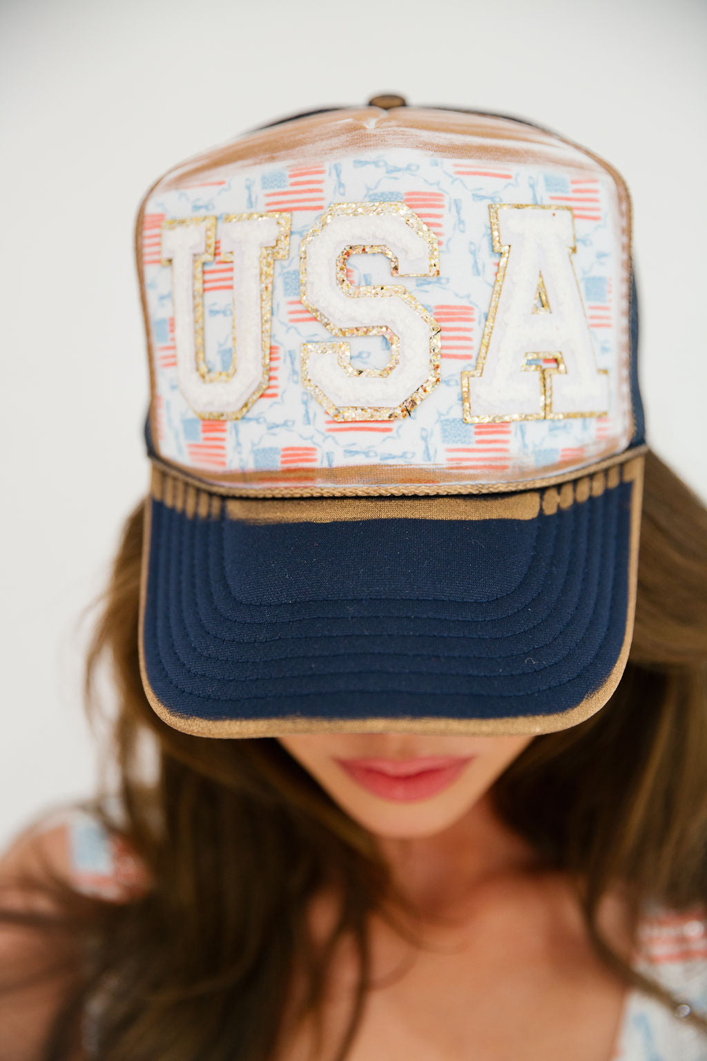 RED WHITE AND BOWS TRUCKER HAT TRUCKER HAT Judith March