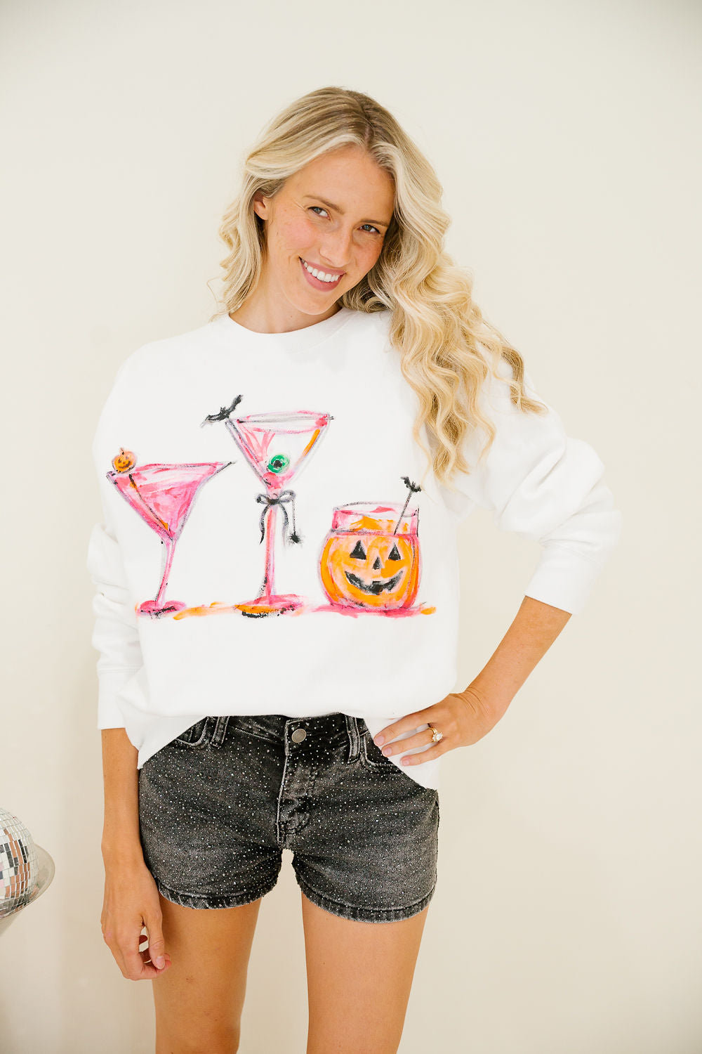 HAUNTED HAPPY HOUR WHITE PULLOVER PULLOVER Judith March