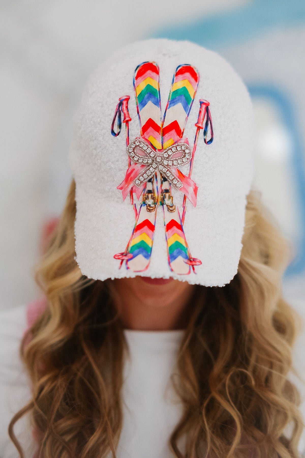 APRÈS RAINBOW SKIS WHITE FUZZY HAT TRUCKER HAT Judith March