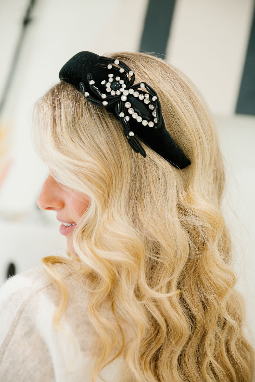 THE MIDNIGHT SPIDER VELVET HEADBAND Headband Judith March