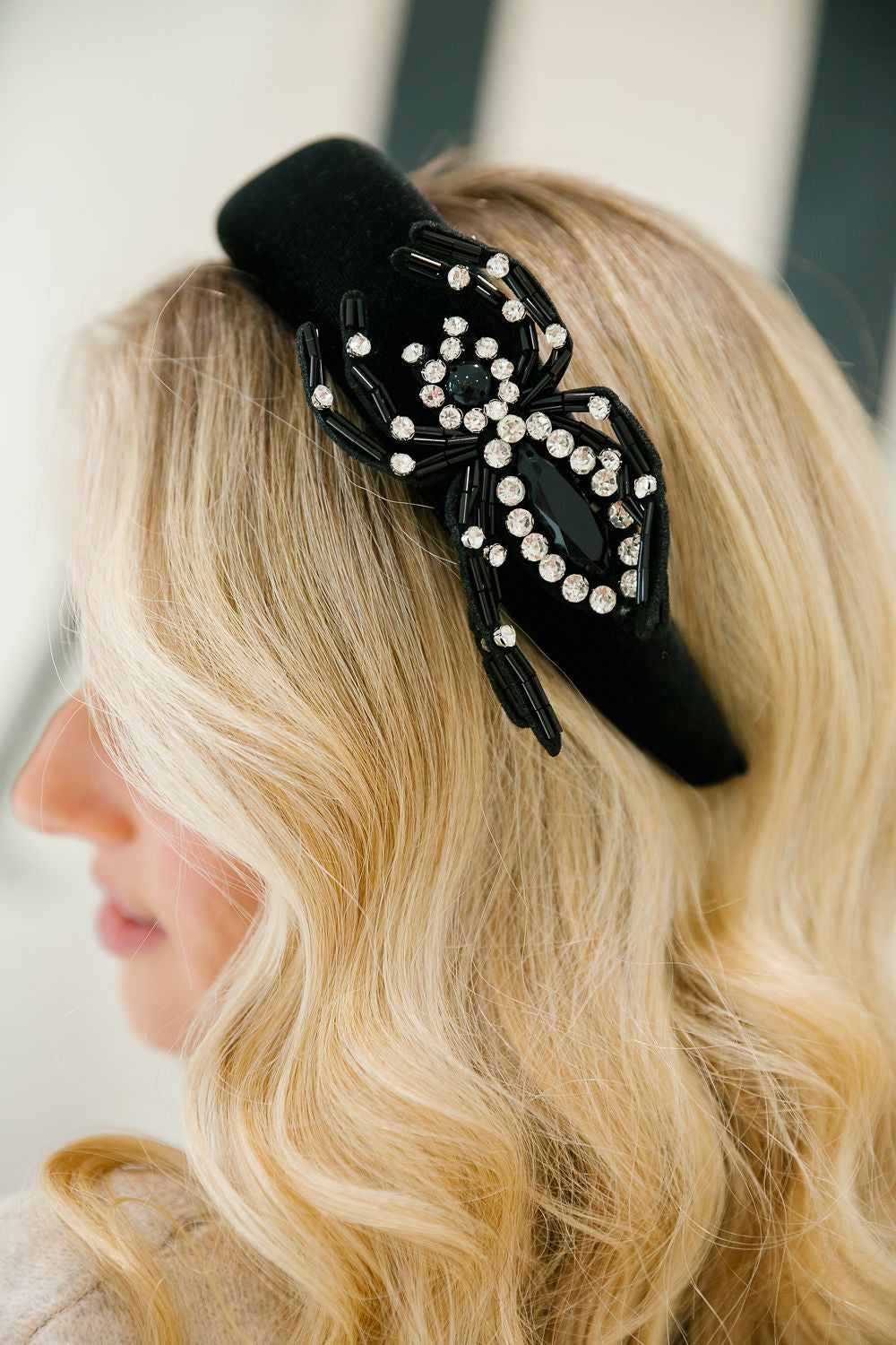 THE MIDNIGHT SPIDER VELVET HEADBAND Headband Judith March