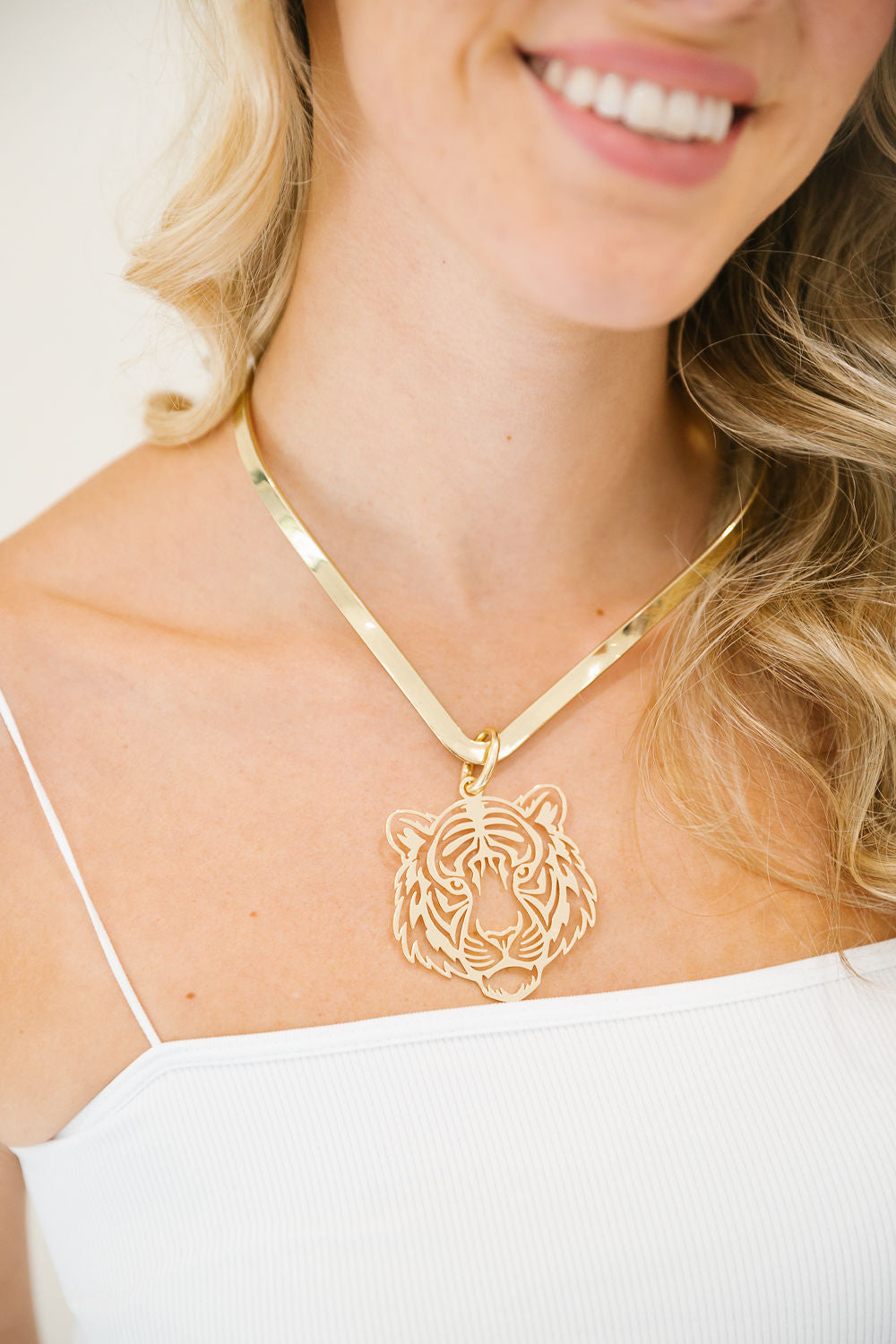GOLDEN TIGER CHOKER NECKLACE NECKLACE Judith March