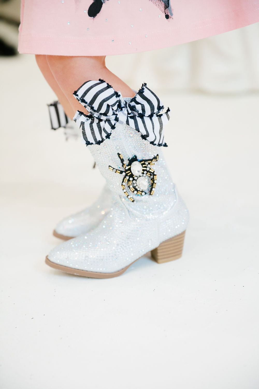 MINI KIDS CREEPY SPIDER SILVER SPARKLE BOOTS Clutch Judith March