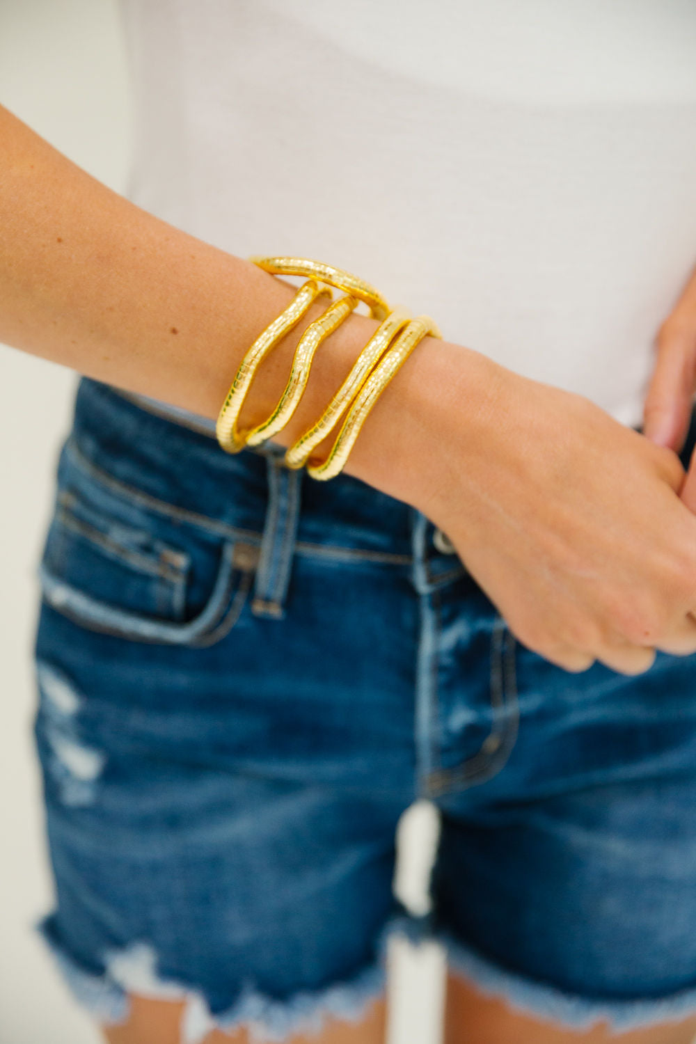 GOLDEN TWIST ADJUSTABLE ACCESSORY NECKLACE Judith March