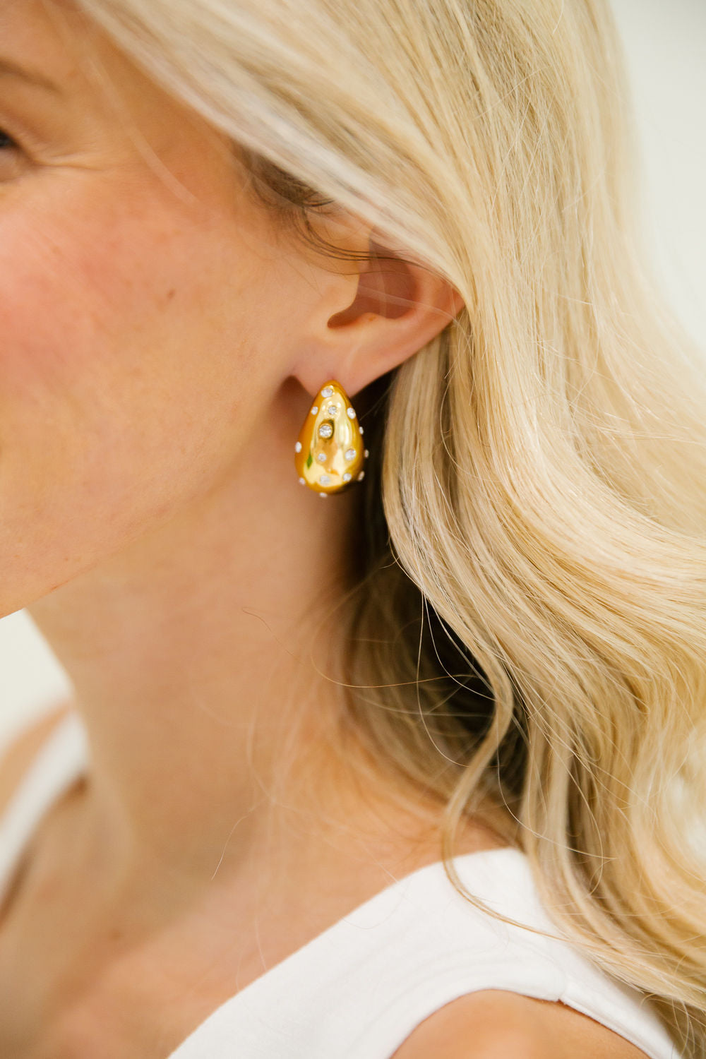 GOLDEN DROP EARRINGS earrings Judith March
