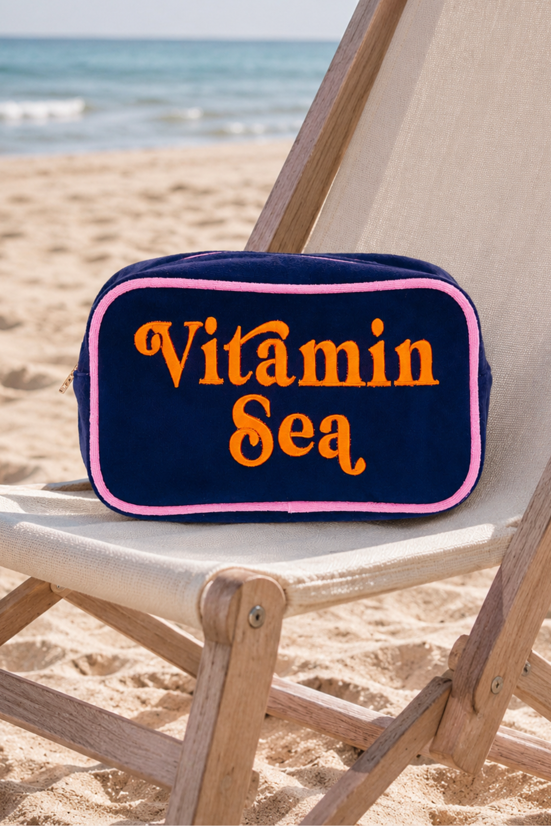 VITAMIN SEA TRAVEL BAG PURSE Judith March