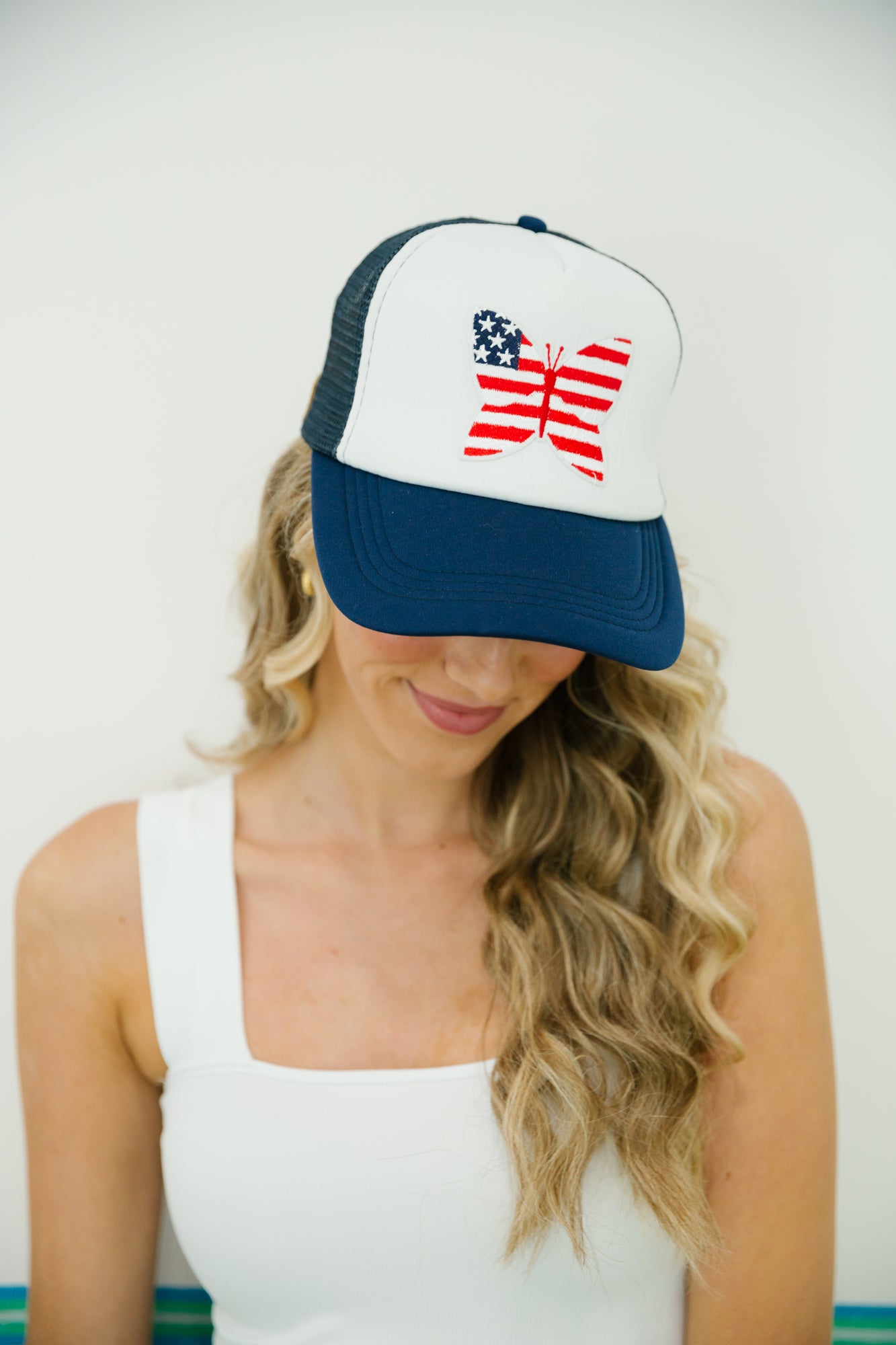 AMERICAN BUTTERFLY TRUCKER HAT TRUCKER HAT Judith March NAVY AND WHITE