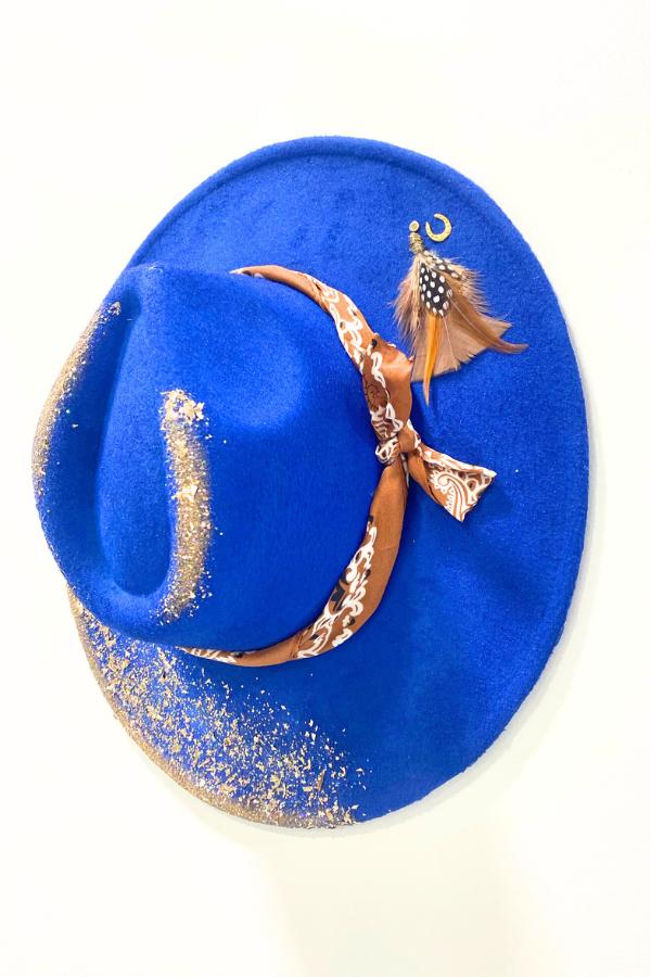 RUNNING UP THE SCORE RANCHER RANCHER HAT Judith March   