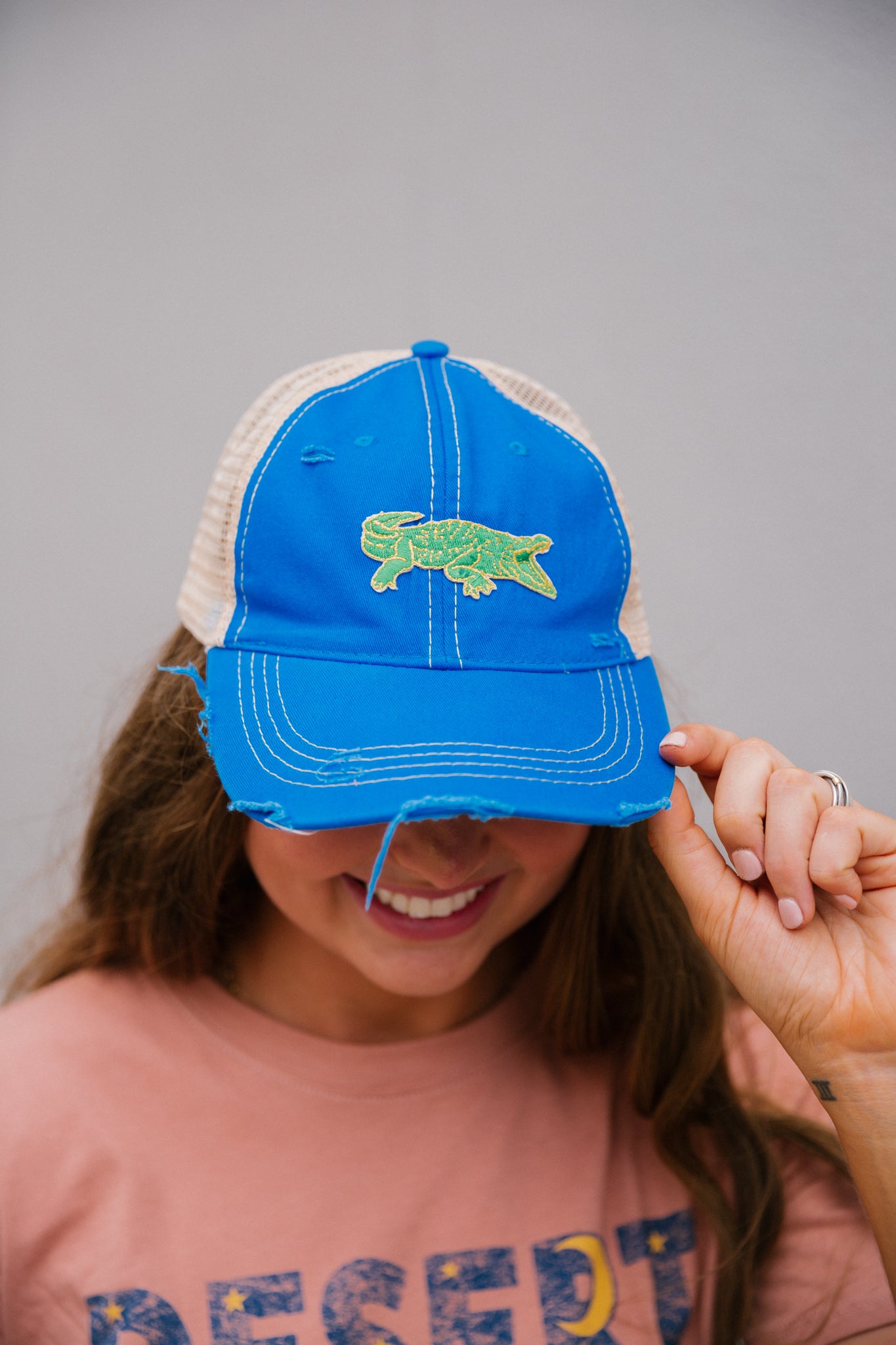 GATOR BLUE DISTRESSED HAT Judith March