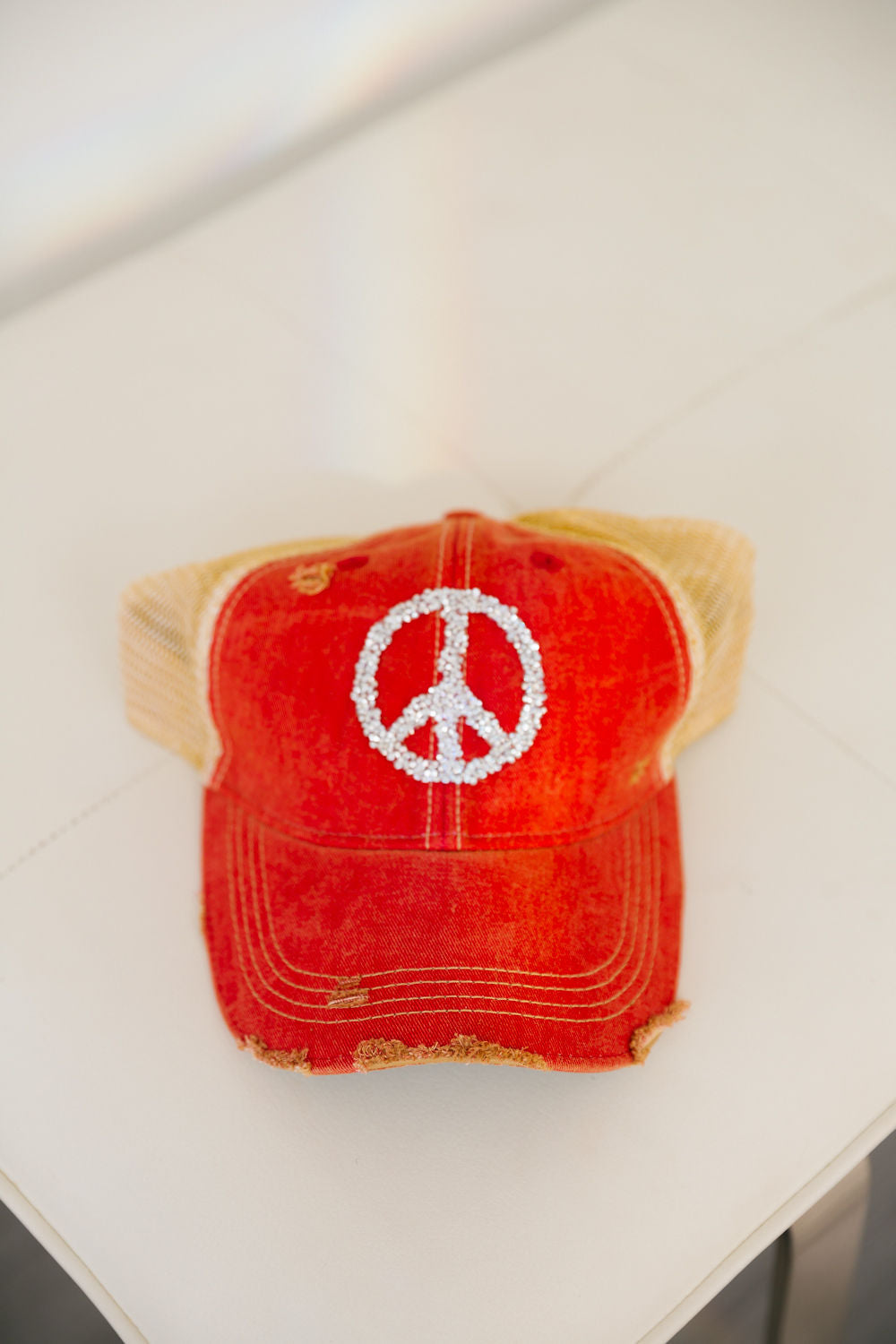PEACE SIGN PATCH HAT Judith March