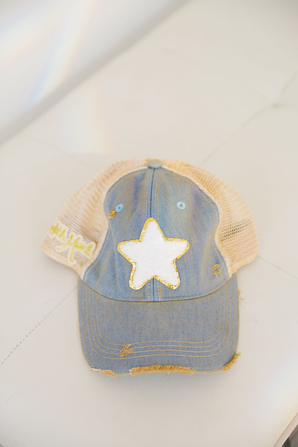 WHITE STAR PATCH HAT Judith March