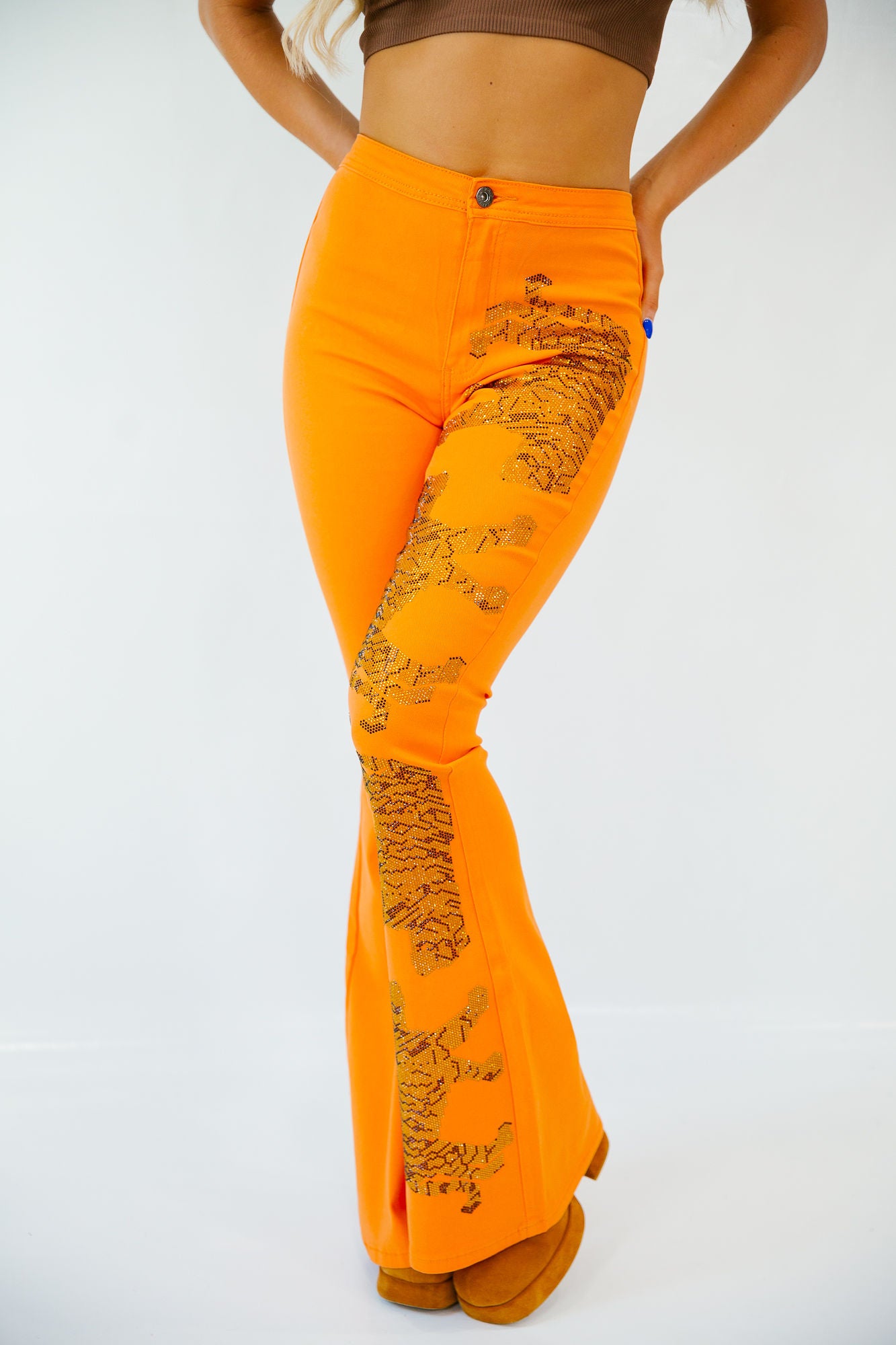 ON THE PROWL ORANGE FLARES gameday23 Judith March