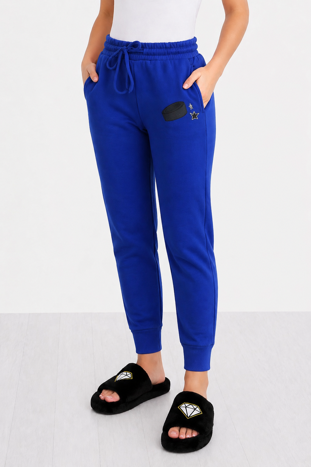 *HOCKEY BLUE JOGGERS - SMALL SWEATER Judith March