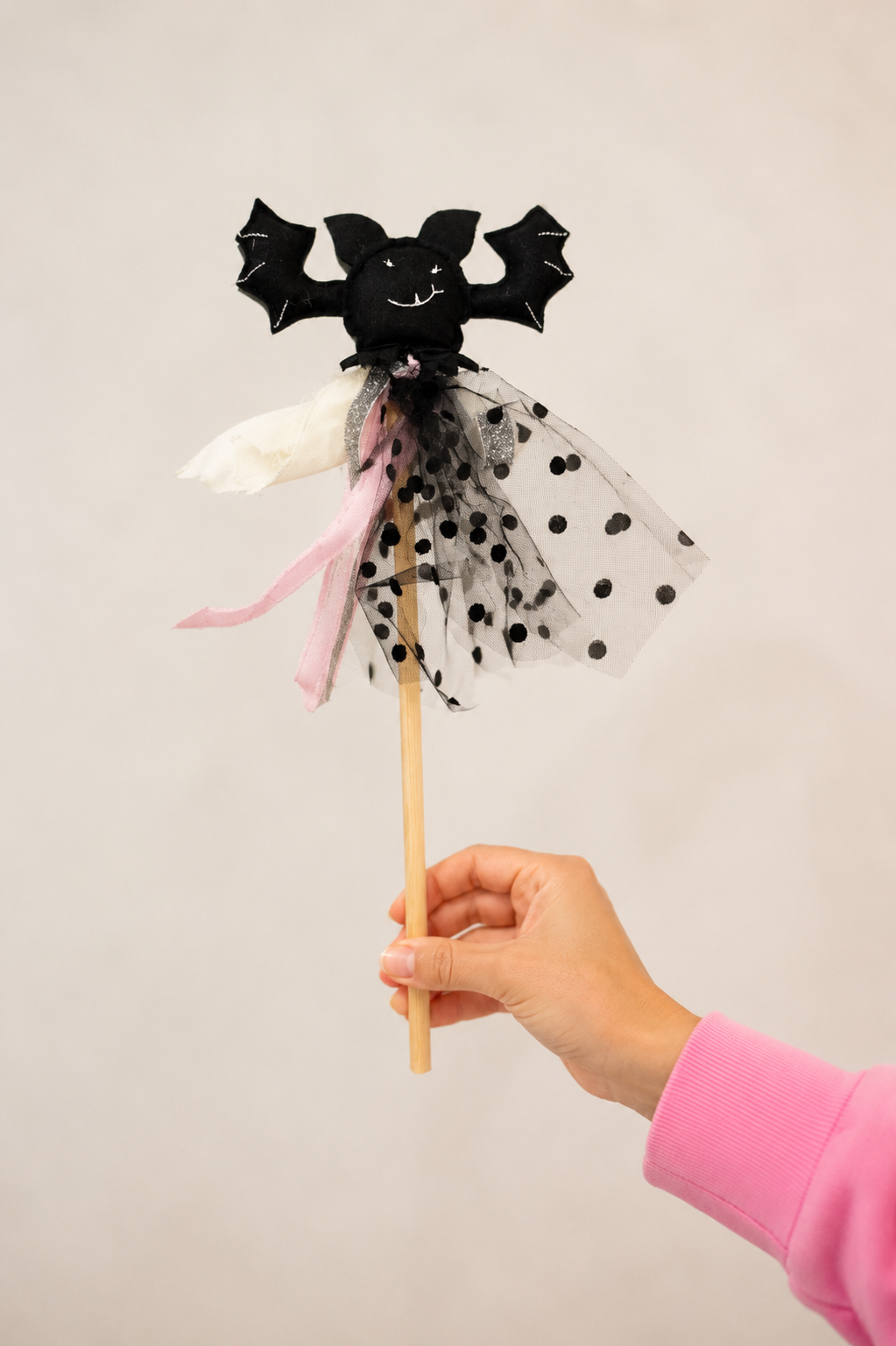 MINI KIDS HALLOWEEN WANDS PULLOVER Judith March