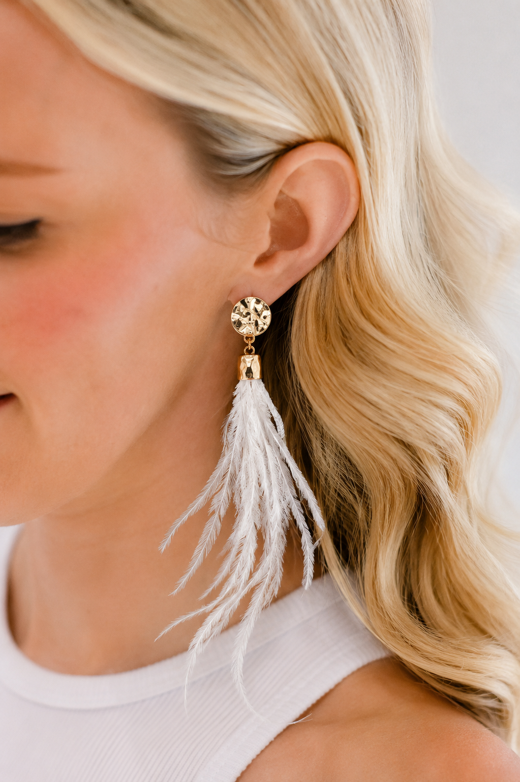 LUMIÈRE FEATHER EARRINGS