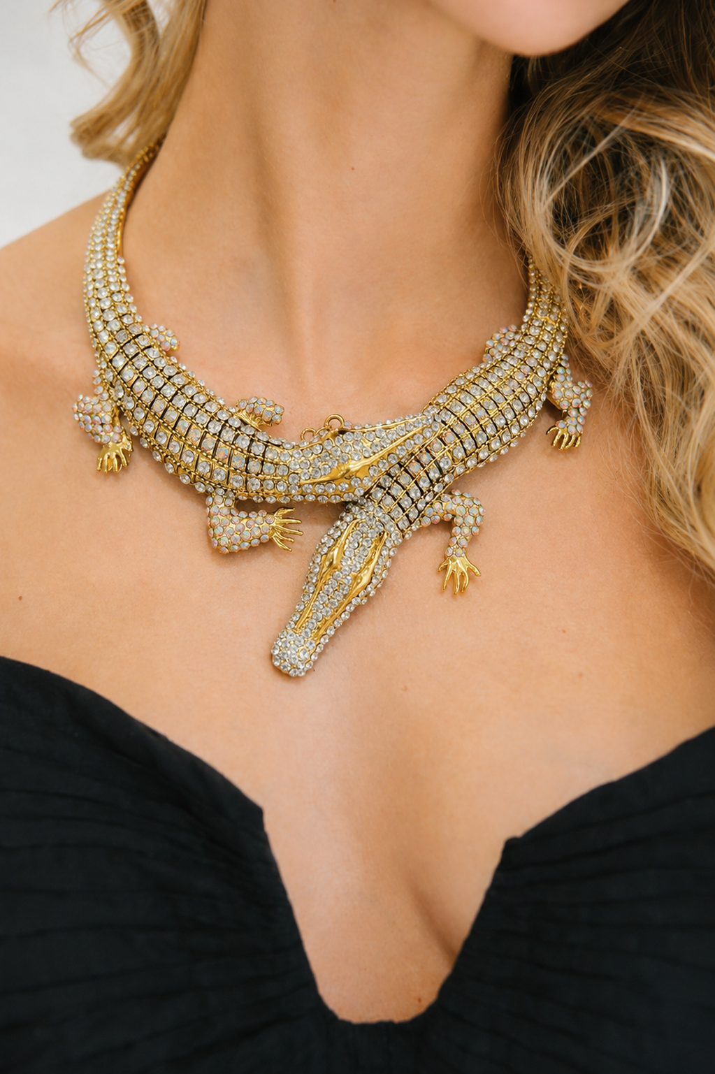 ALLIGATOR RHINESTONE NECKLACE NECKLACE Judith March